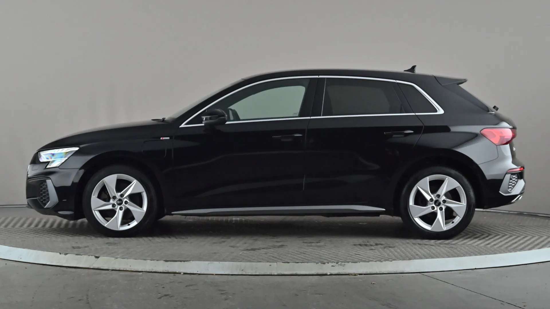 A 2021 AUDI A3 40 TFSI e S Line S Tronic A 2021 AUDI A3 40 TFSI e S Line S Tronic