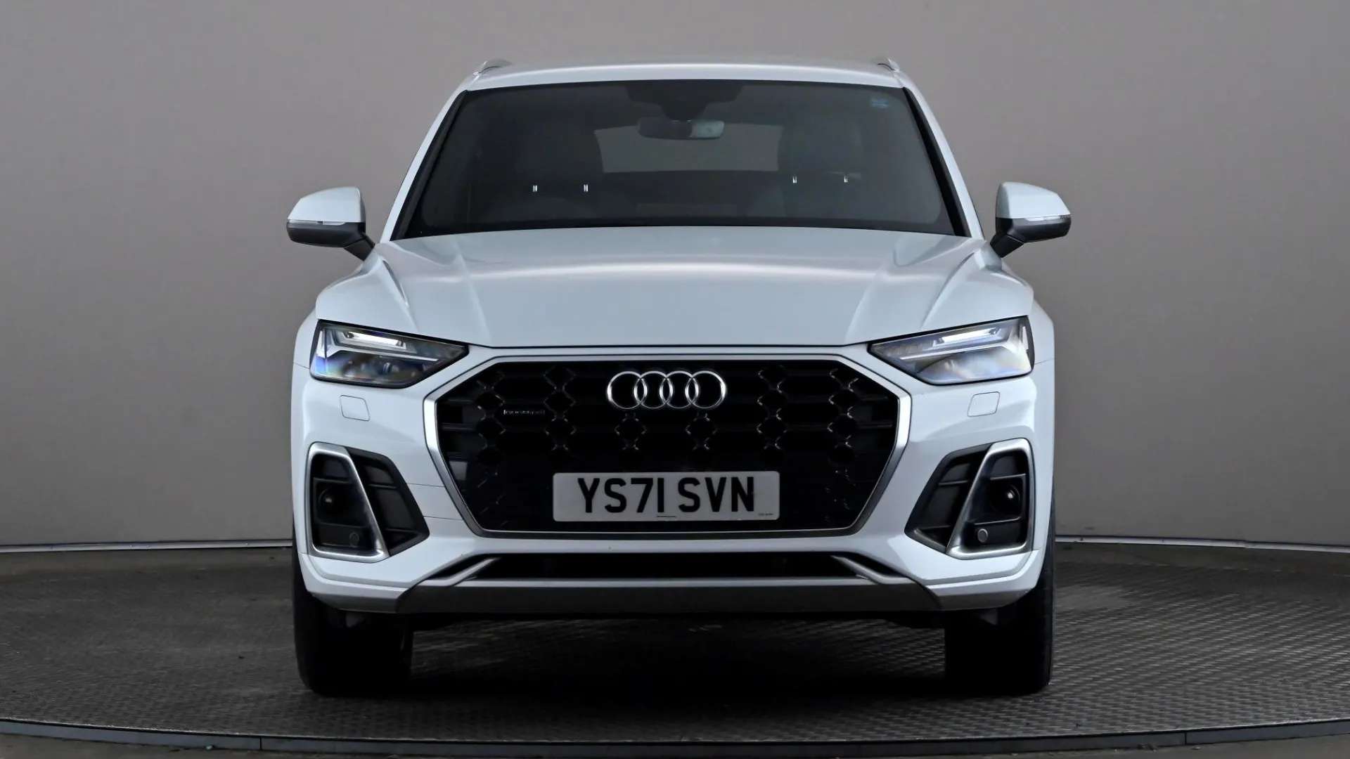 A 2021 AUDI Q5 50 TFSI e Quattro S Line S Tronic A 2021 AUDI Q5 50 TFSI e Quattro S Line S Tronic