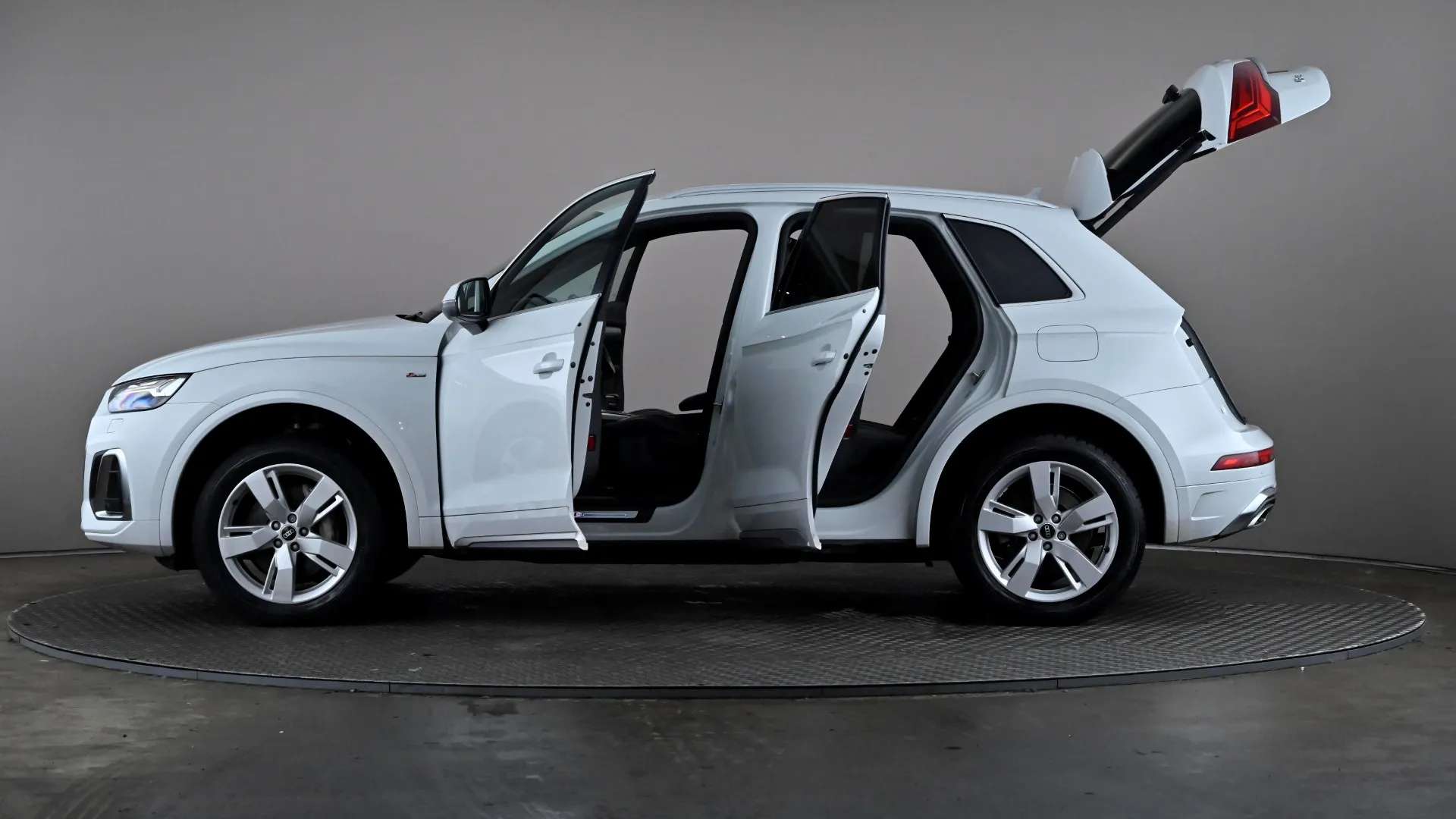 2021 AUDI Q5 2021 AUDI Q5