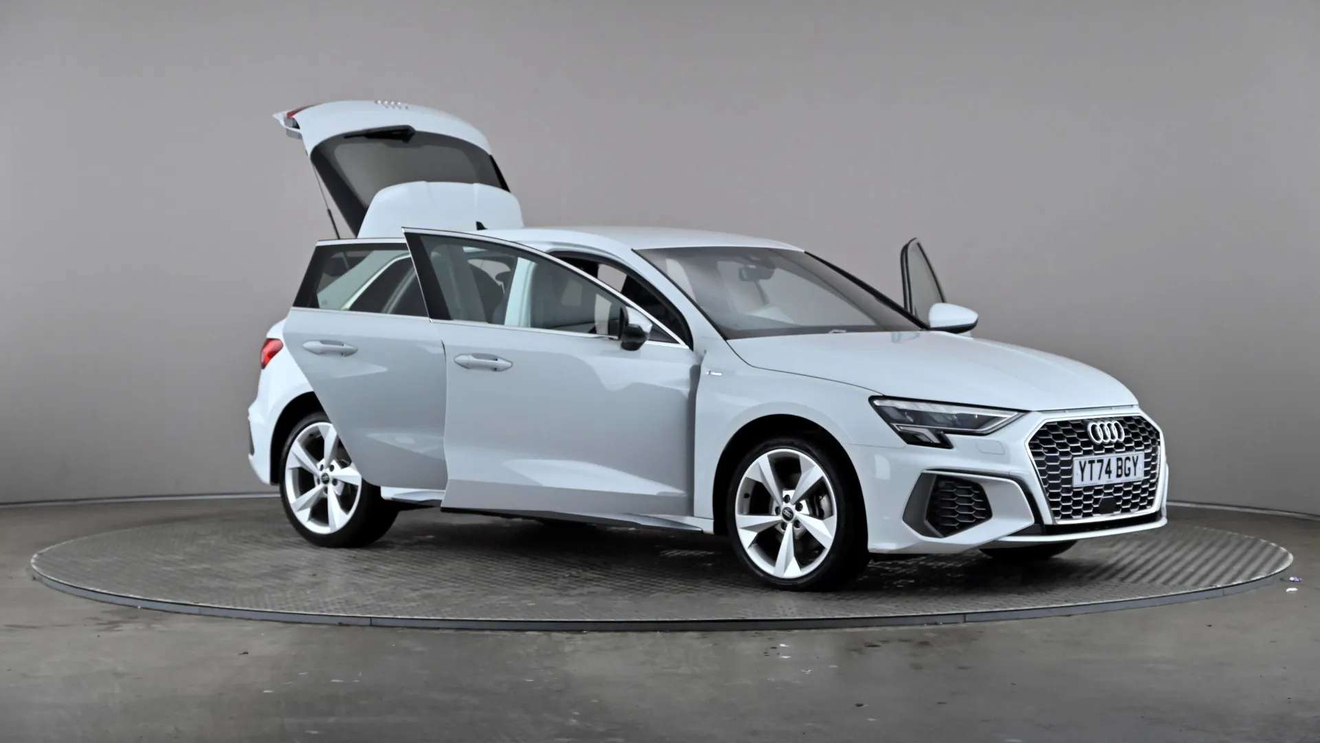 2024 AUDI A3 2024 AUDI A3