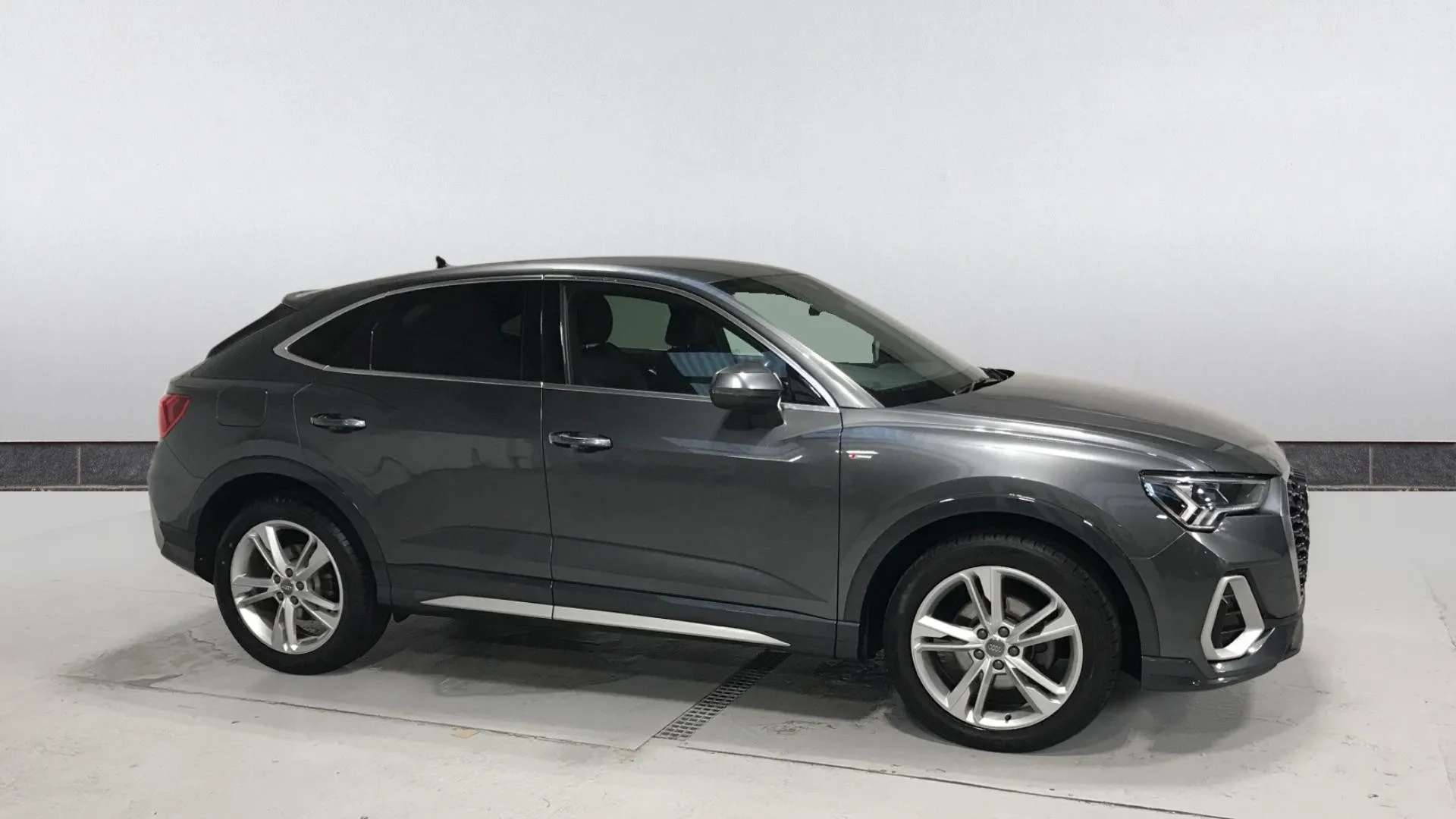 2020 AUDI Q3 2020 AUDI Q3