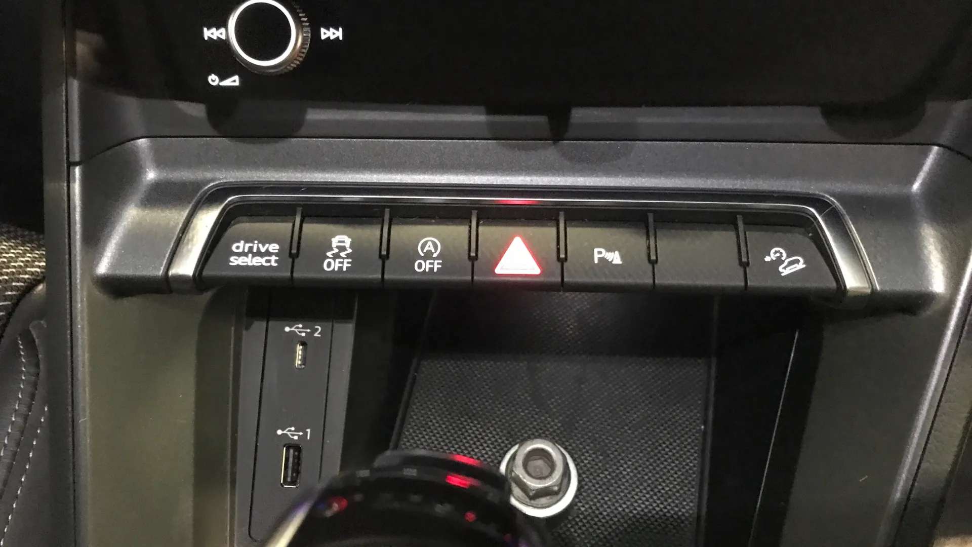 2020 AUDI Q3 2020 AUDI Q3