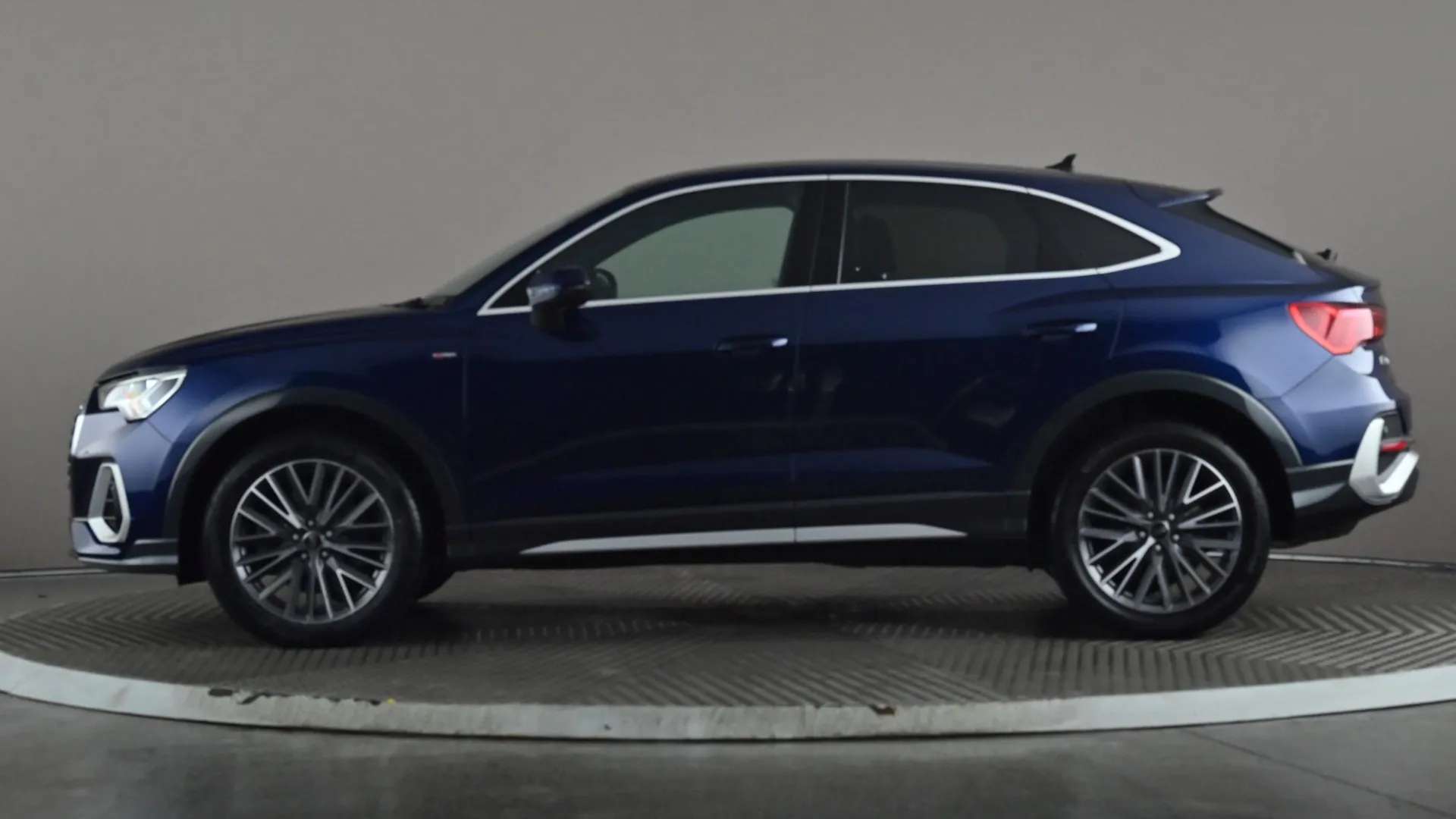 2023 AUDI Q3 2023 AUDI Q3