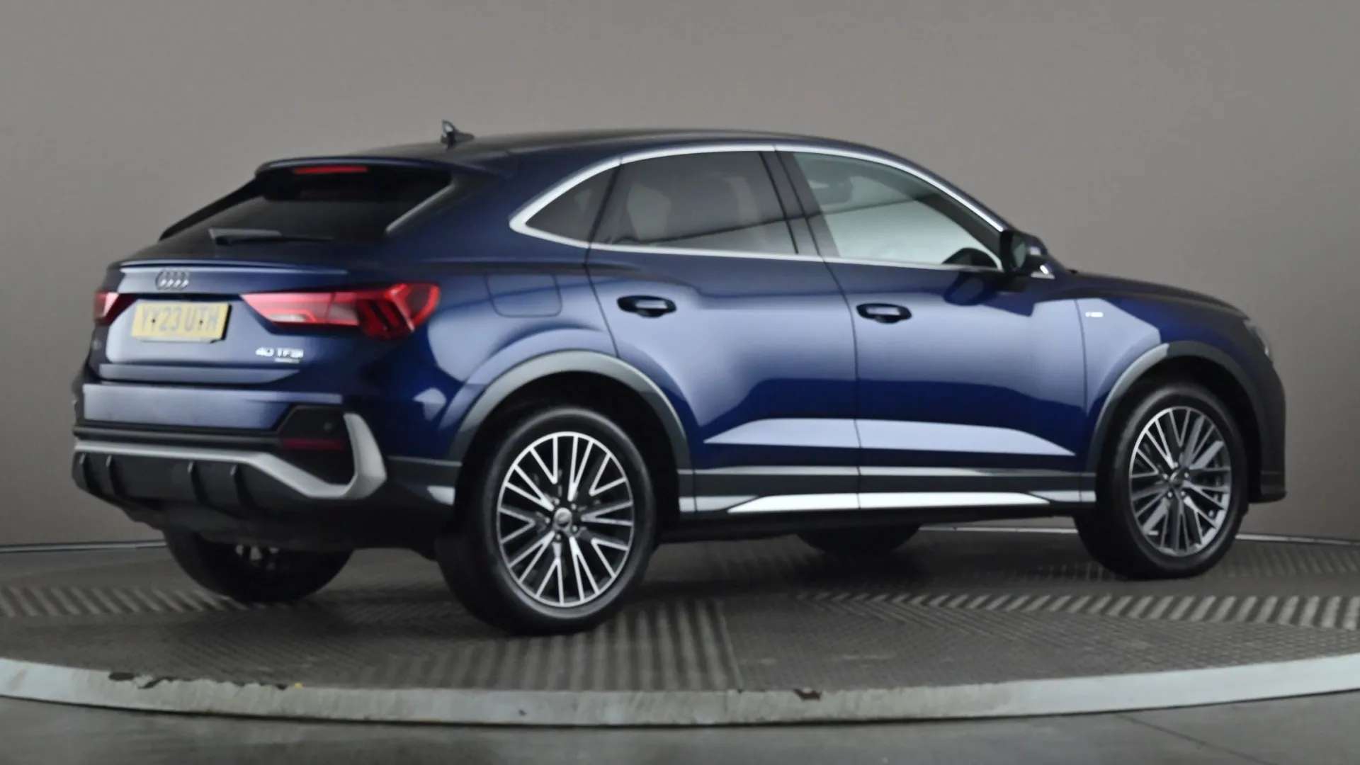 2023 AUDI Q3 2023 AUDI Q3