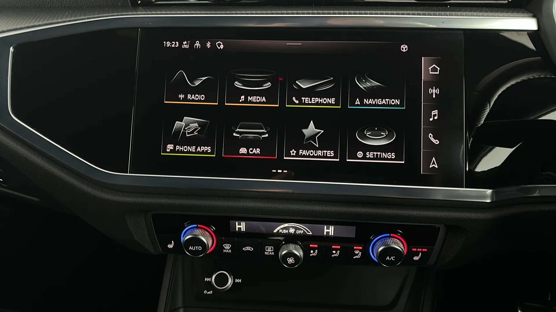 2023 AUDI Q3 2023 AUDI Q3