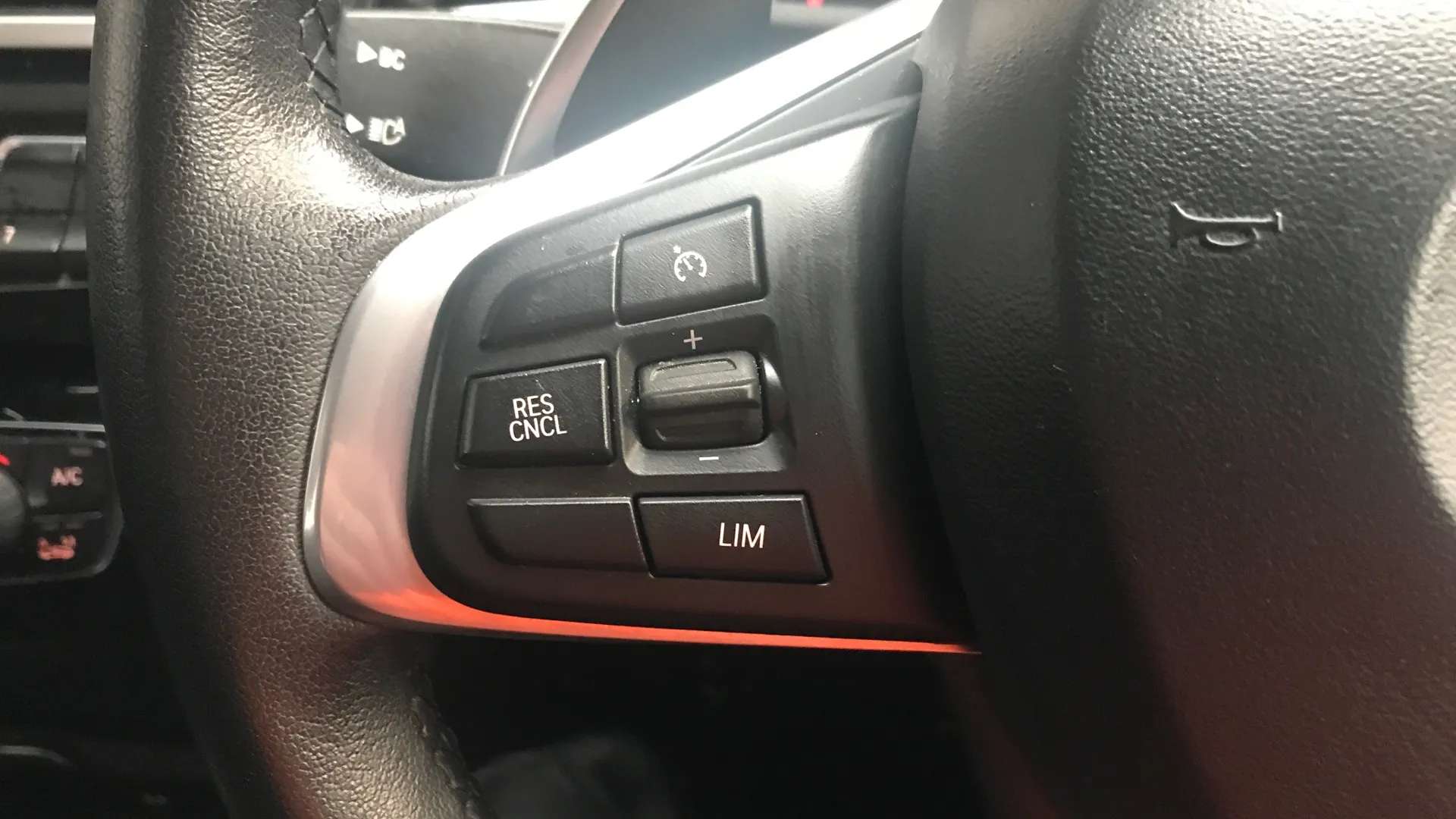 2022 BMW X1 2022 BMW X1