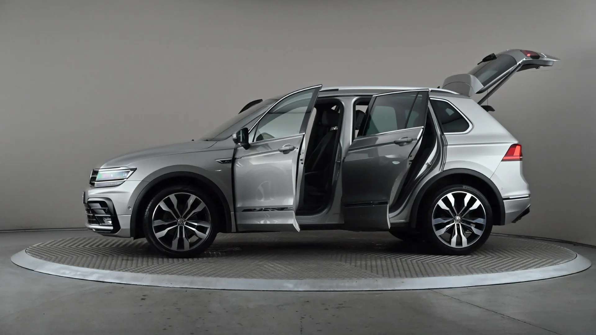 2020 VOLKSWAGEN TIGUAN 2020 VOLKSWAGEN TIGUAN