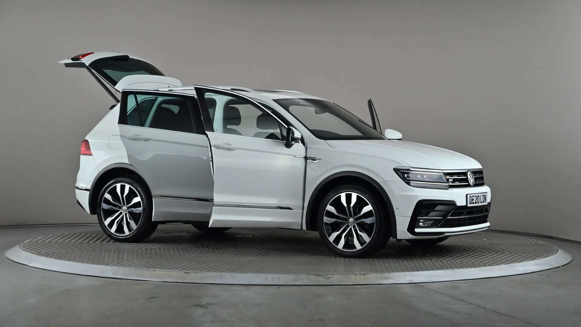 2020 VOLKSWAGEN TIGUAN 2020 VOLKSWAGEN TIGUAN