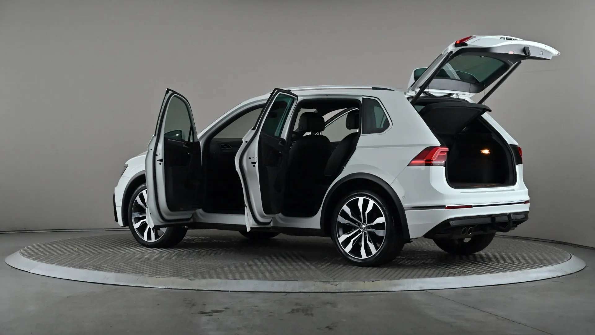 2020 VOLKSWAGEN TIGUAN 2020 VOLKSWAGEN TIGUAN