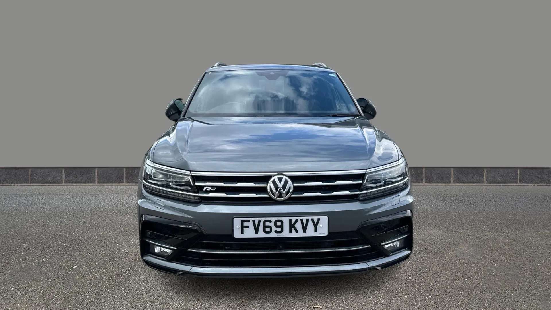 A 2020 VOLKSWAGEN TIGUAN ALLSPACE 1.5 TSI EVO R-Line Tech DSG A 2020 VOLKSWAGEN TIGUAN ALLSPACE 1.5 TSI EVO R-Line Tech DSG