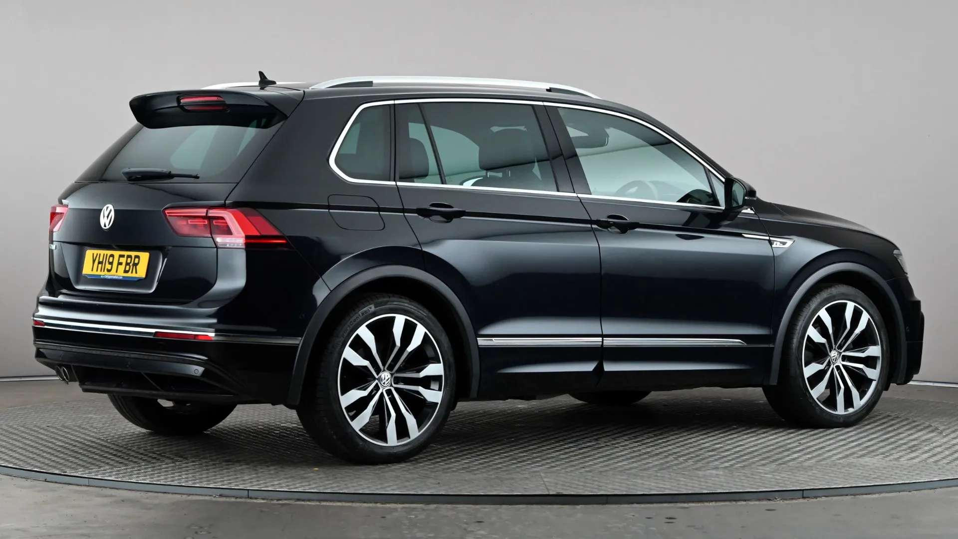 2019 VOLKSWAGEN TIGUAN 2019 VOLKSWAGEN TIGUAN