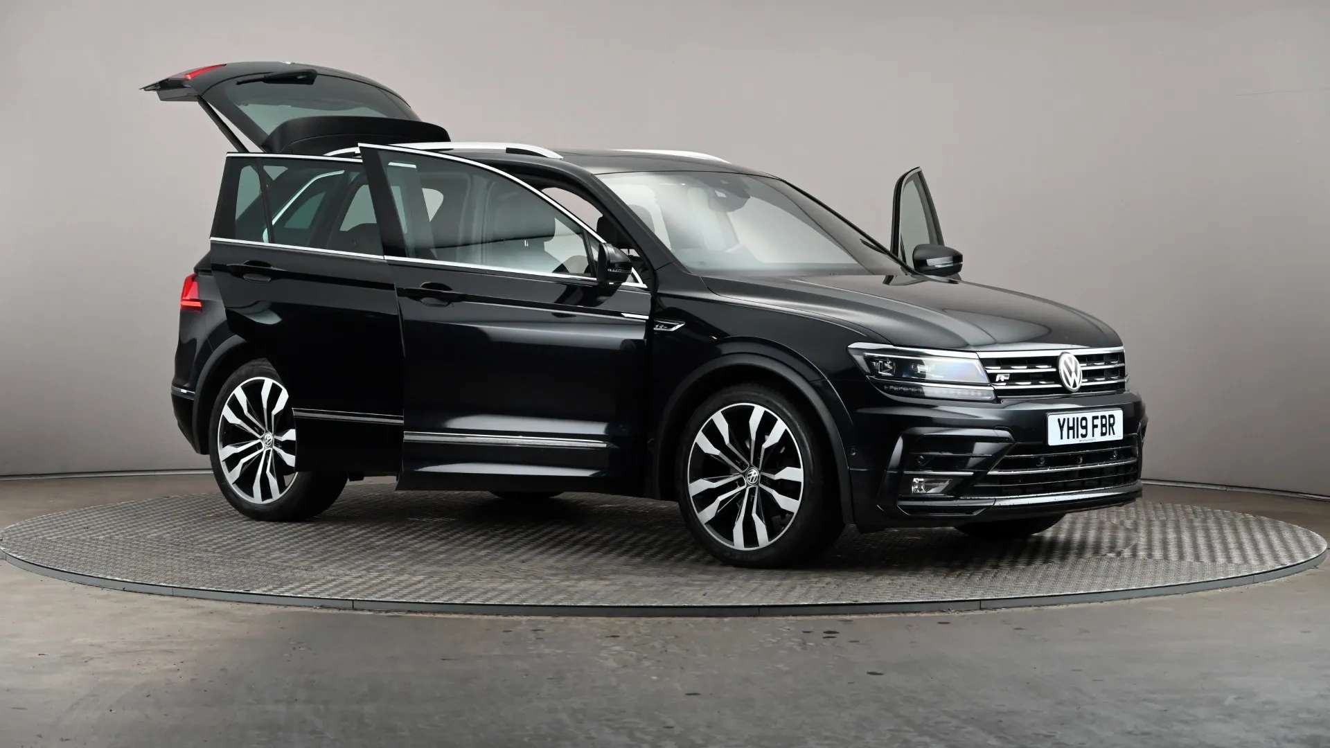 2019 VOLKSWAGEN TIGUAN 2019 VOLKSWAGEN TIGUAN