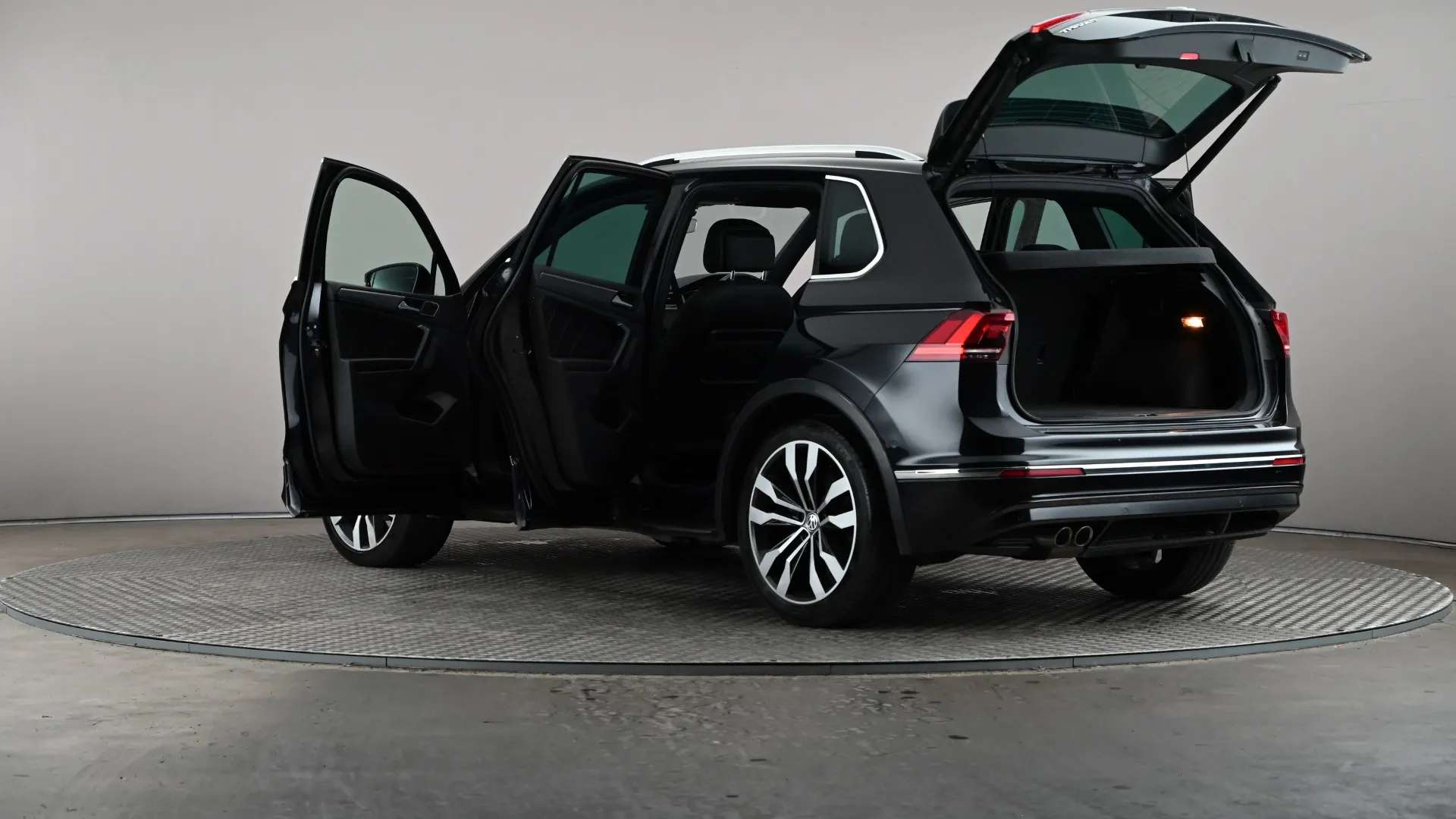 2019 VOLKSWAGEN TIGUAN 2019 VOLKSWAGEN TIGUAN