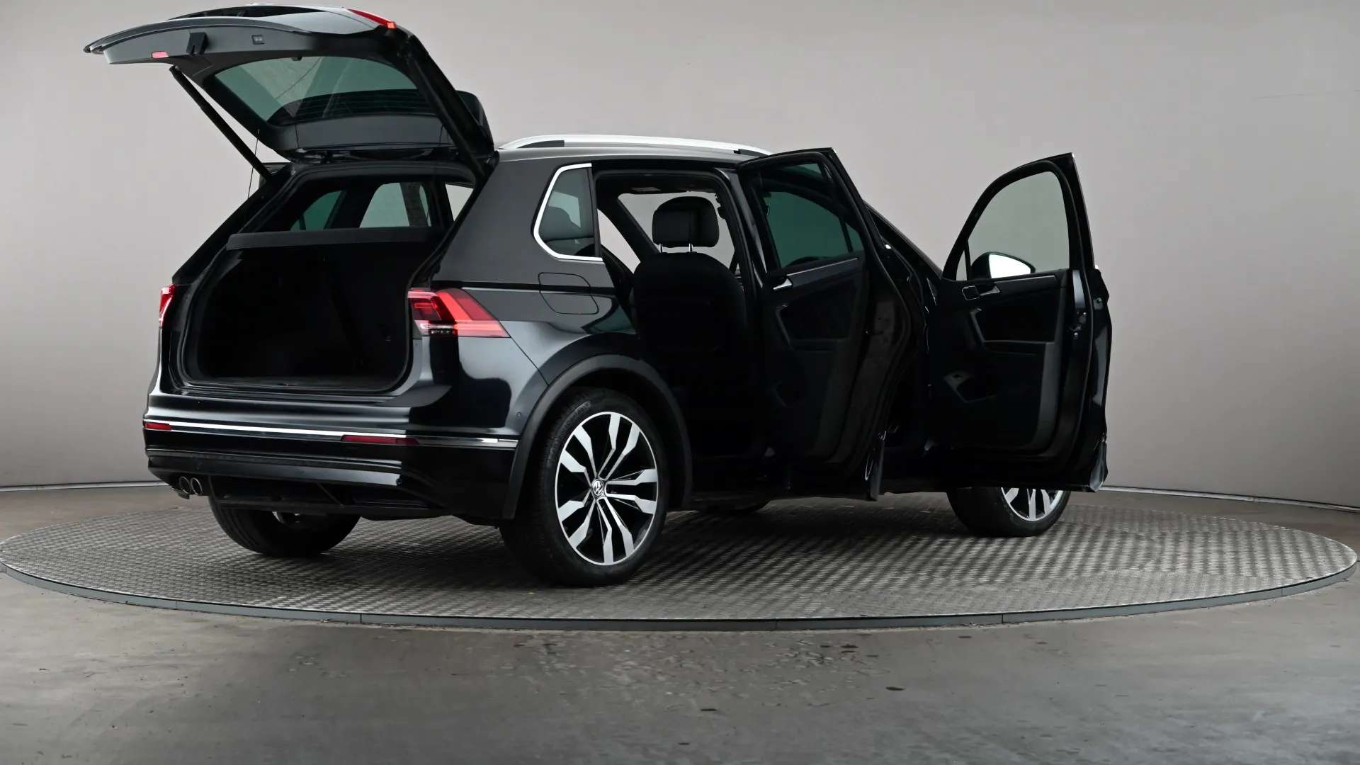 2019 VOLKSWAGEN TIGUAN 2019 VOLKSWAGEN TIGUAN