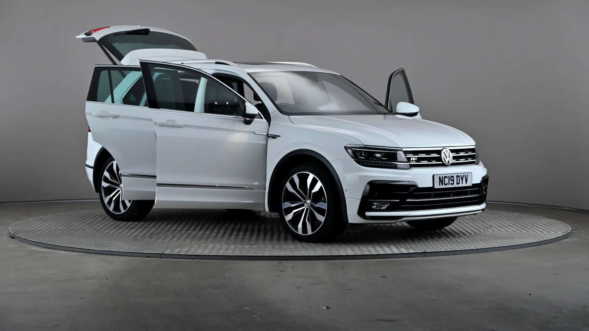 2019 VOLKSWAGEN TIGUAN 2019 VOLKSWAGEN TIGUAN