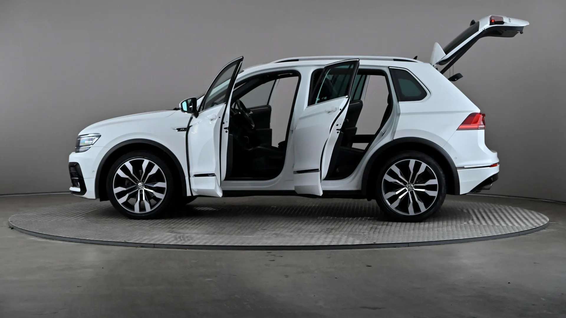 2019 VOLKSWAGEN TIGUAN 2019 VOLKSWAGEN TIGUAN