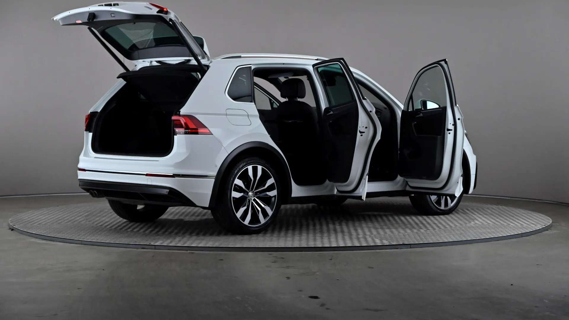 2019 VOLKSWAGEN TIGUAN 2019 VOLKSWAGEN TIGUAN