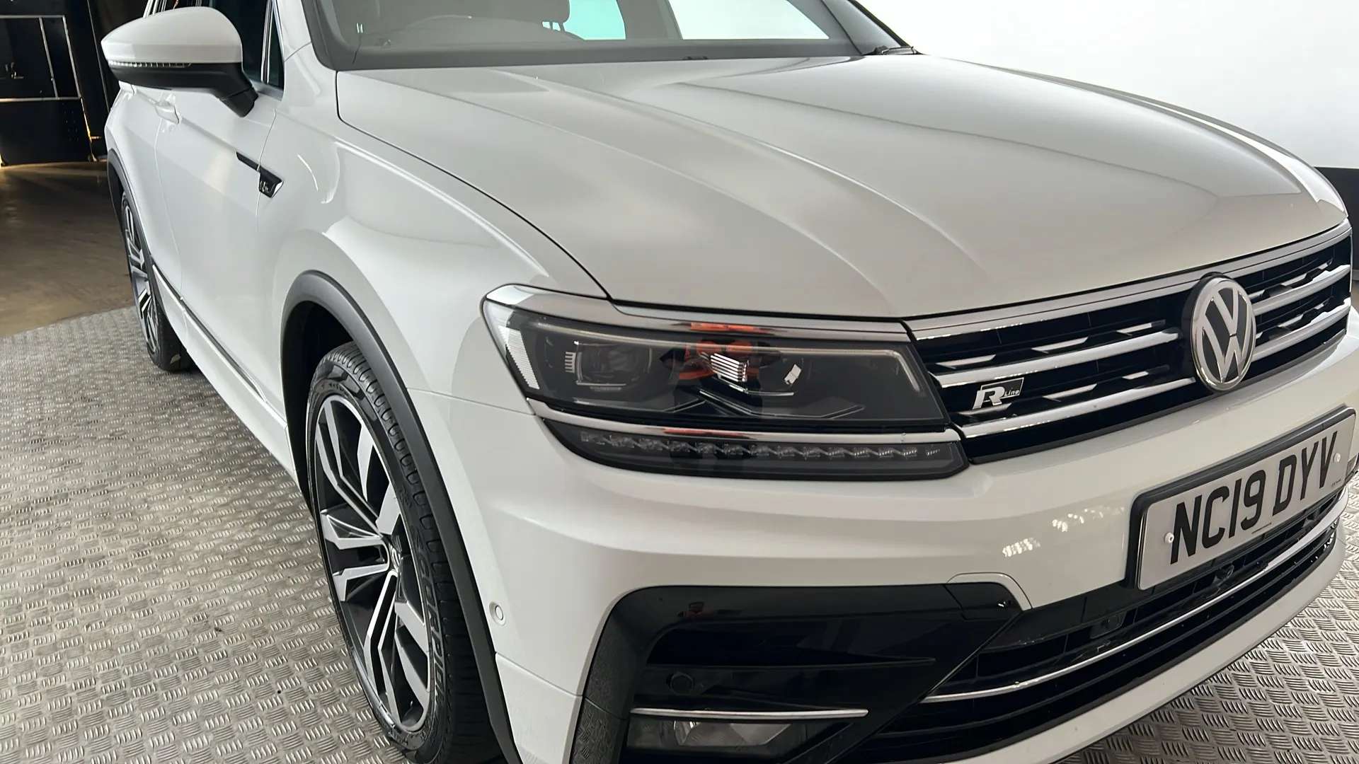 2019 VOLKSWAGEN TIGUAN 2019 VOLKSWAGEN TIGUAN
