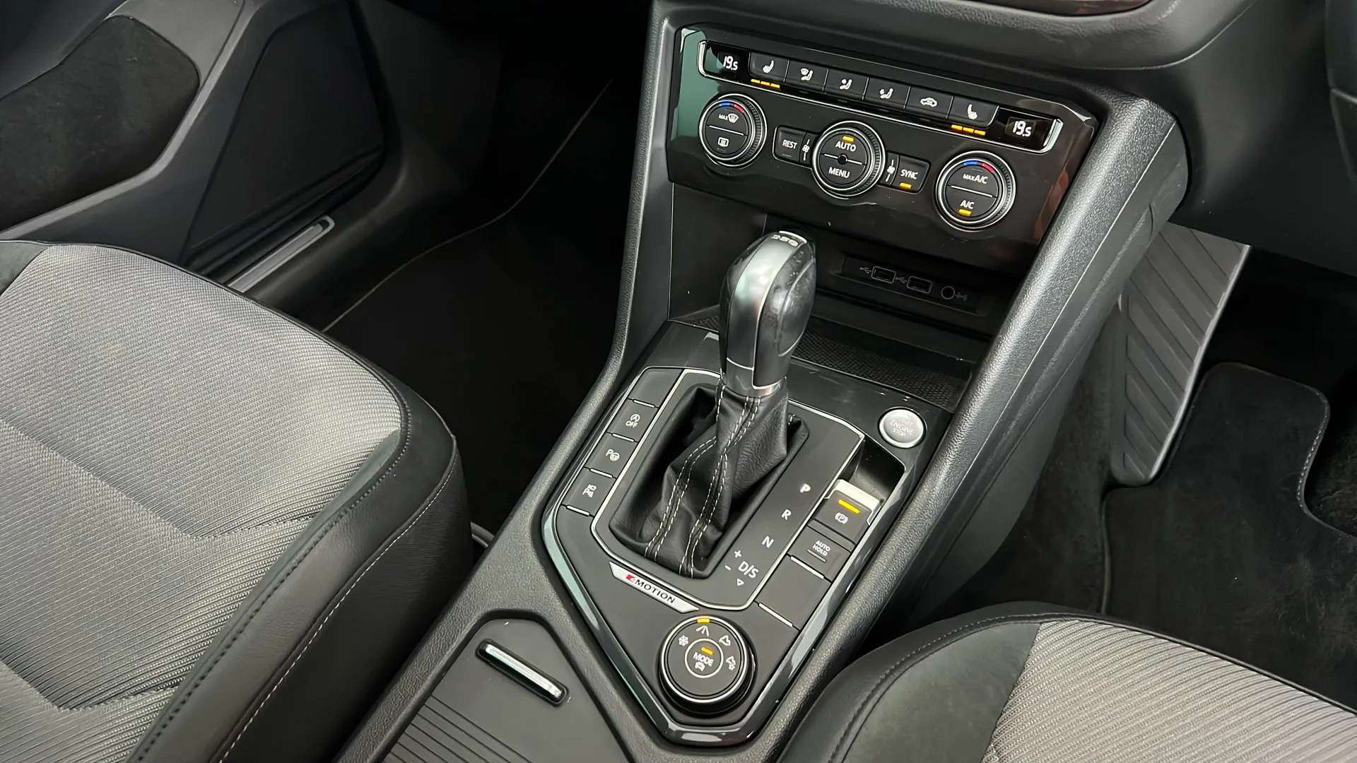 2019 VOLKSWAGEN TIGUAN 2019 VOLKSWAGEN TIGUAN