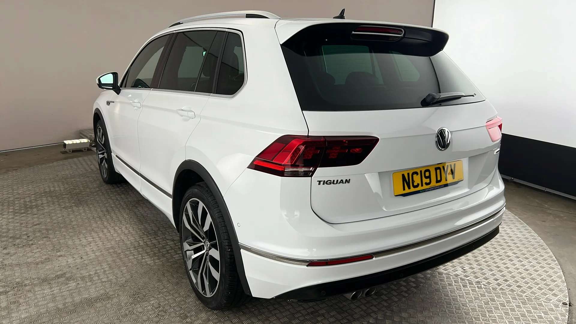 2019 VOLKSWAGEN TIGUAN 2019 VOLKSWAGEN TIGUAN