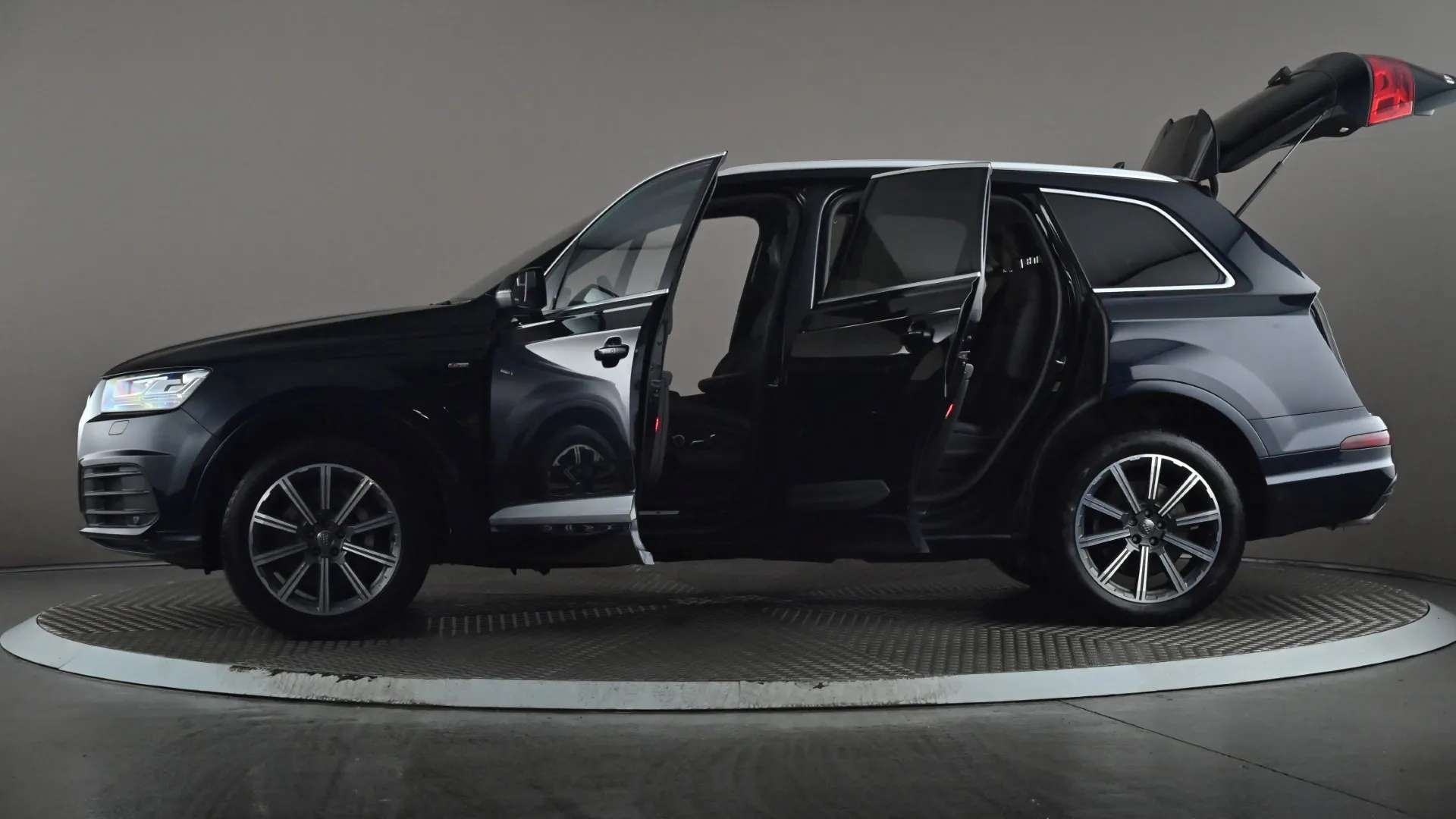 2016 AUDI Q7 2016 AUDI Q7