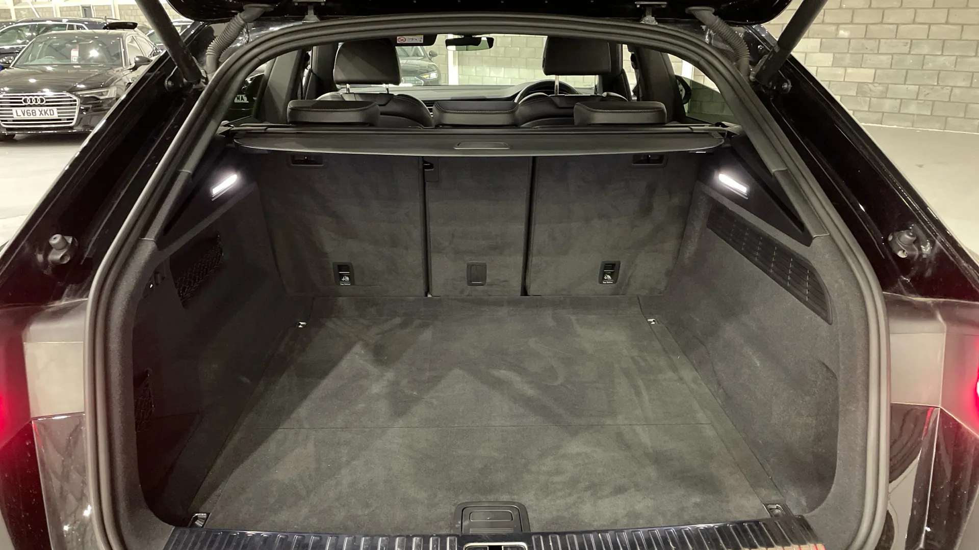 2022 AUDI Q8 2022 AUDI Q8