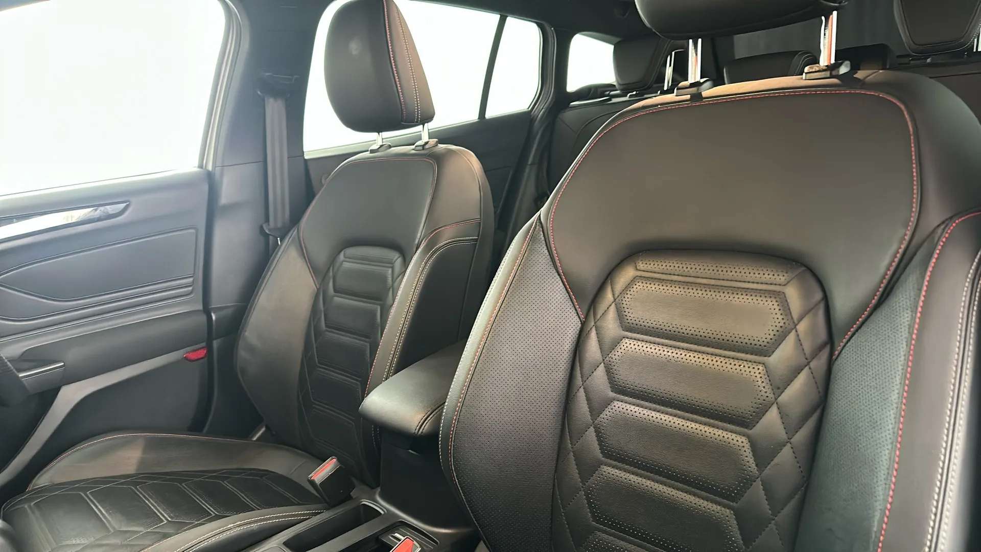 2024 FORD FOCUS 2024 FORD FOCUS