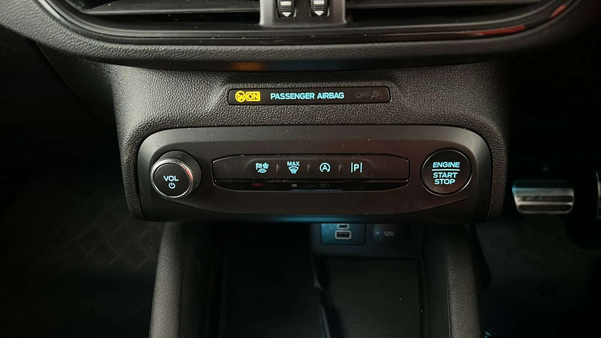 2024 FORD FOCUS 2024 FORD FOCUS