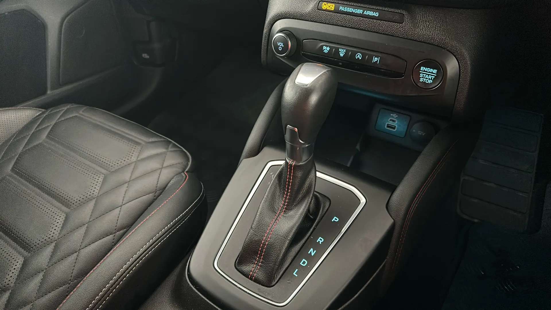 2024 FORD FOCUS 2024 FORD FOCUS