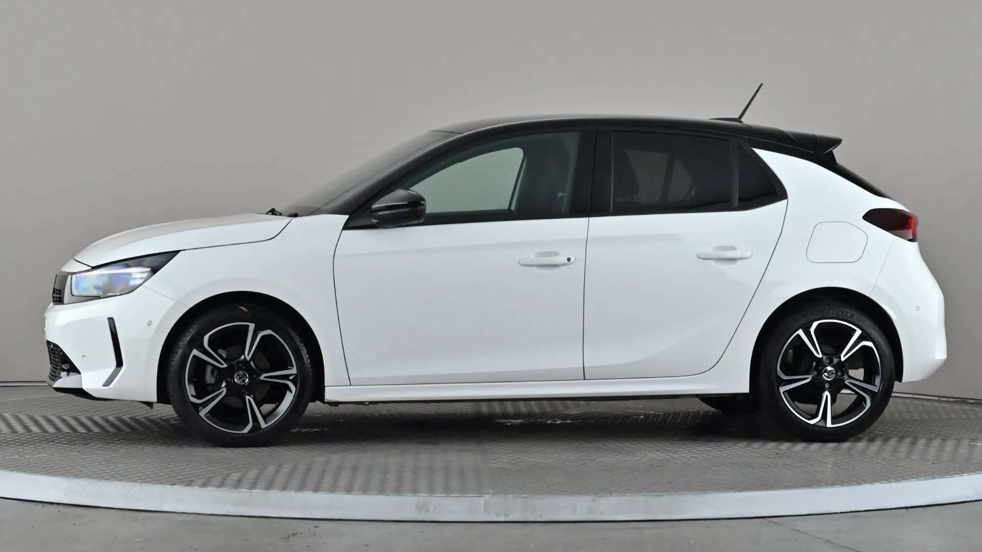 A 2024 VAUXHALL CORSA 1.2 GS A 2024 VAUXHALL CORSA 1.2 GS