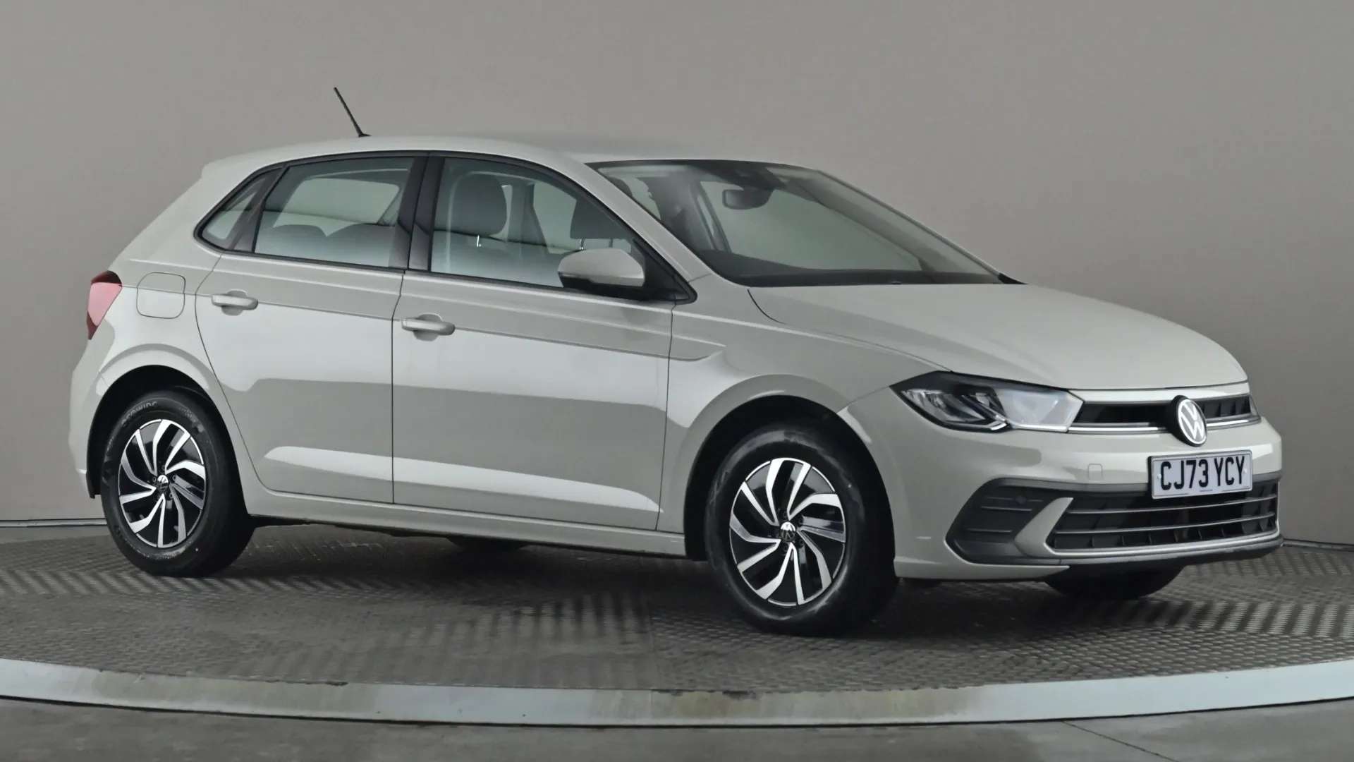 A 2024 VOLKSWAGEN POLO 1.0 TSI Life A 2024 VOLKSWAGEN POLO 1.0 TSI Life