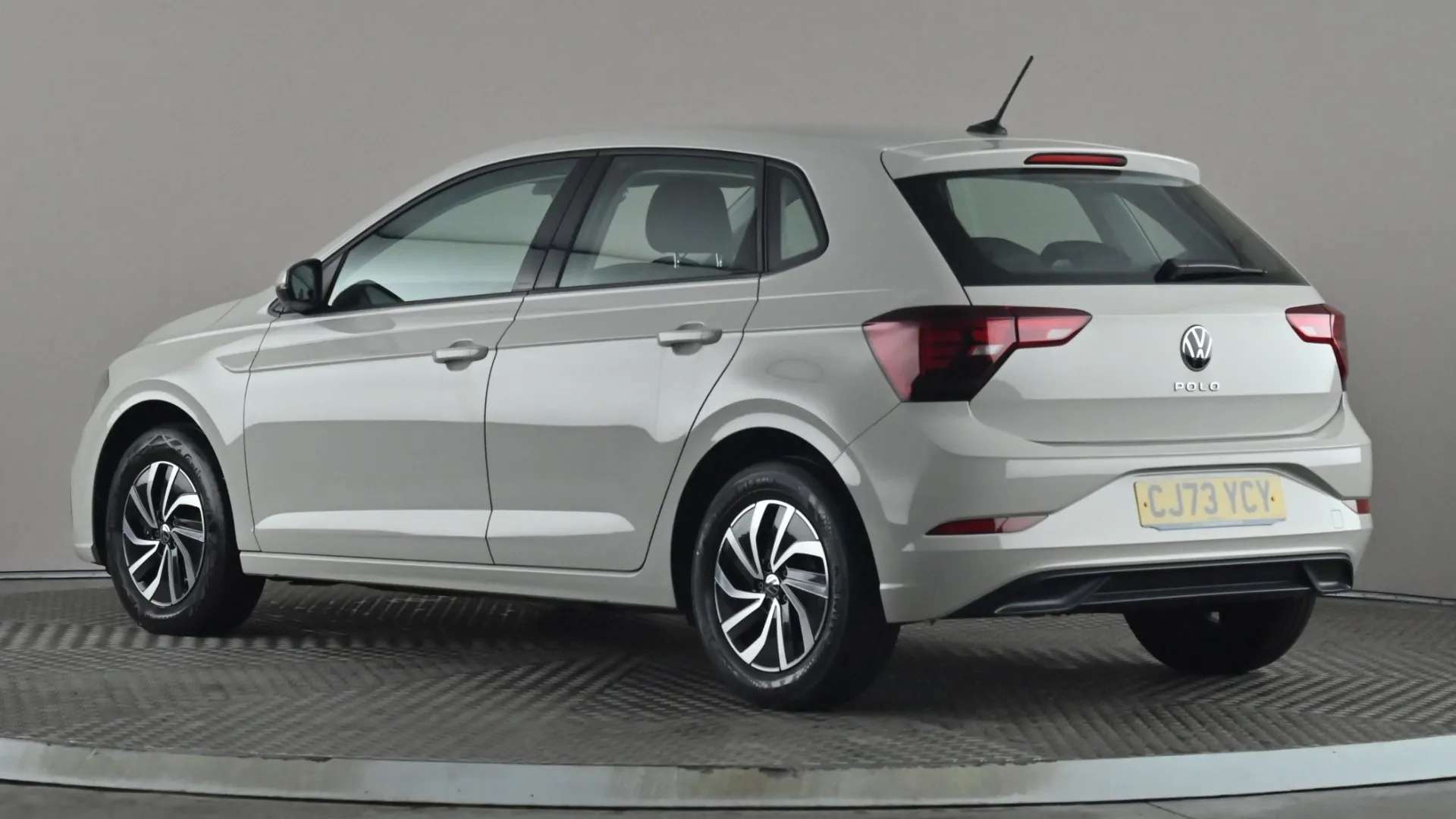 A 2024 VOLKSWAGEN POLO 1.0 TSI Life A 2024 VOLKSWAGEN POLO 1.0 TSI Life