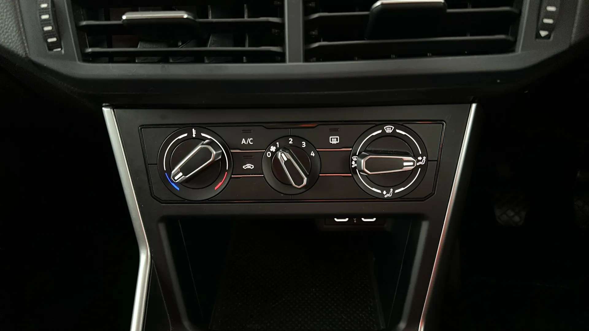 2024 VOLKSWAGEN POLO 2024 VOLKSWAGEN POLO