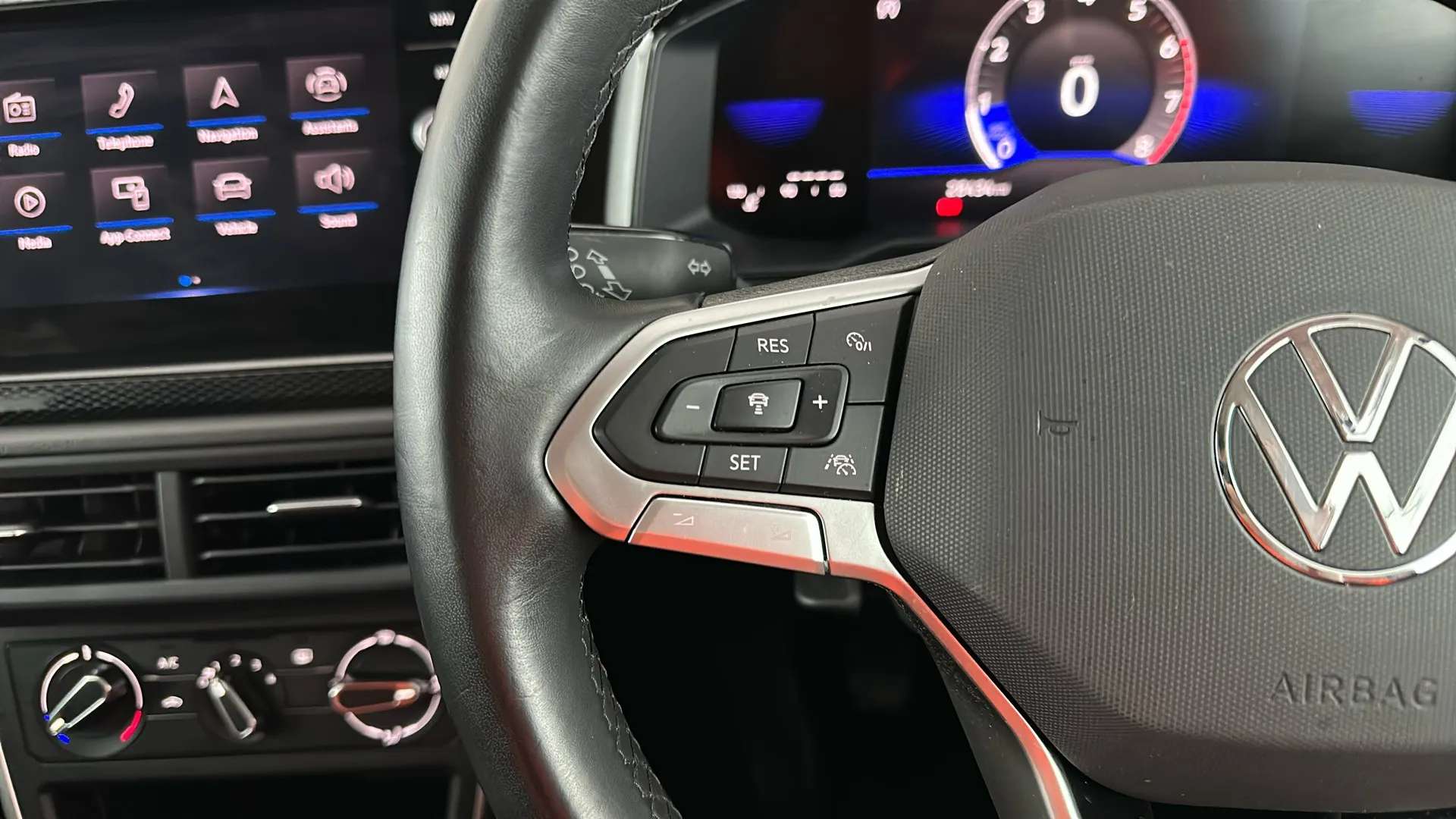 2024 VOLKSWAGEN POLO 2024 VOLKSWAGEN POLO