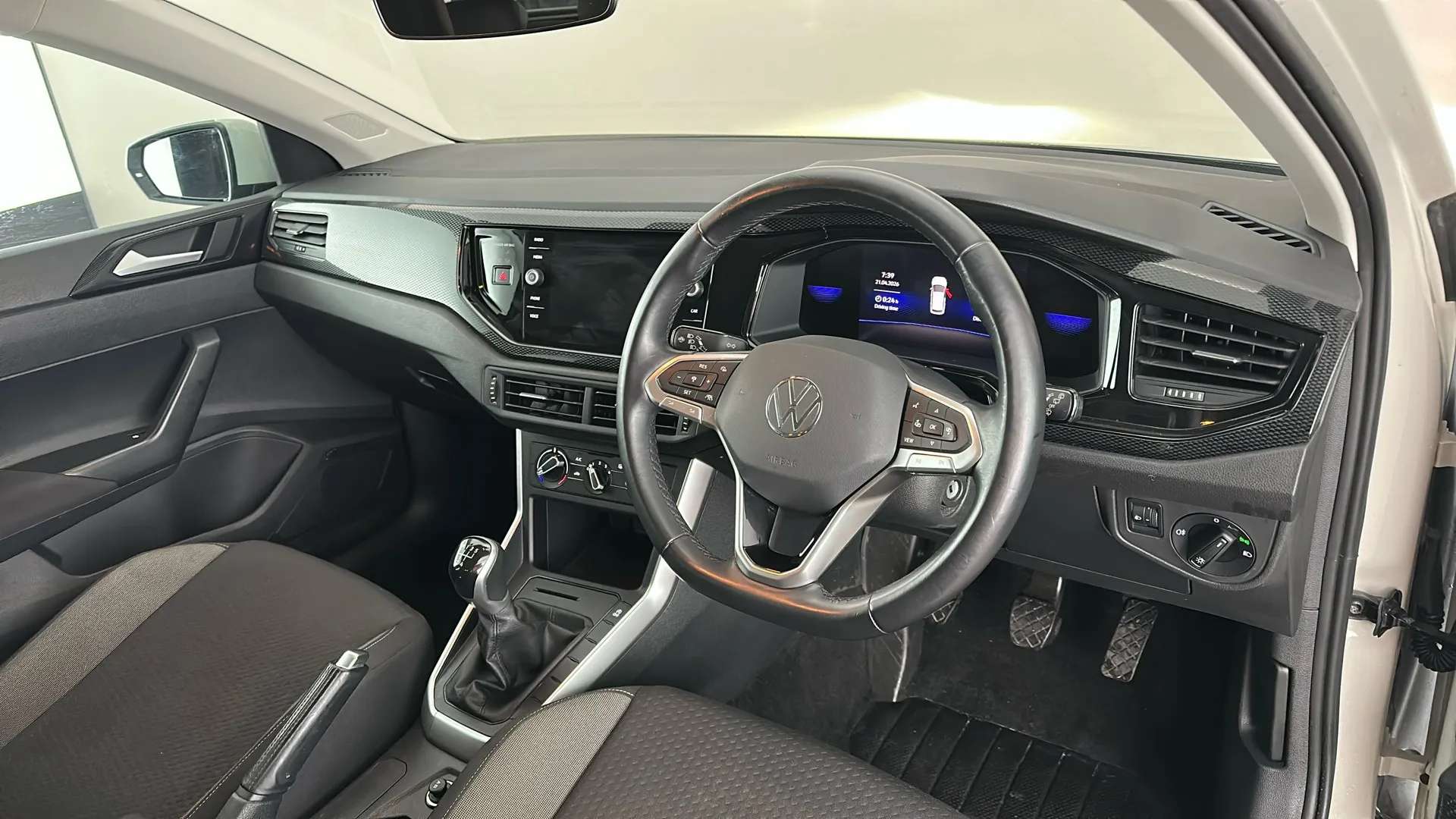 2024 VOLKSWAGEN POLO 2024 VOLKSWAGEN POLO