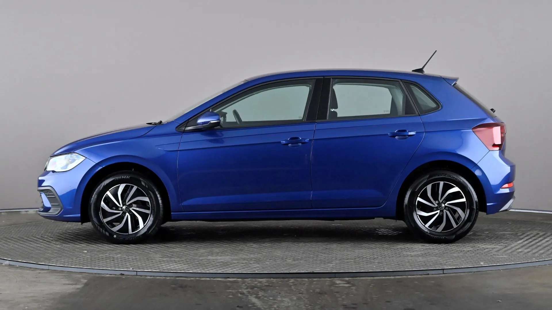 A 2024 VOLKSWAGEN POLO 1.0 TSI Life A 2024 VOLKSWAGEN POLO 1.0 TSI Life