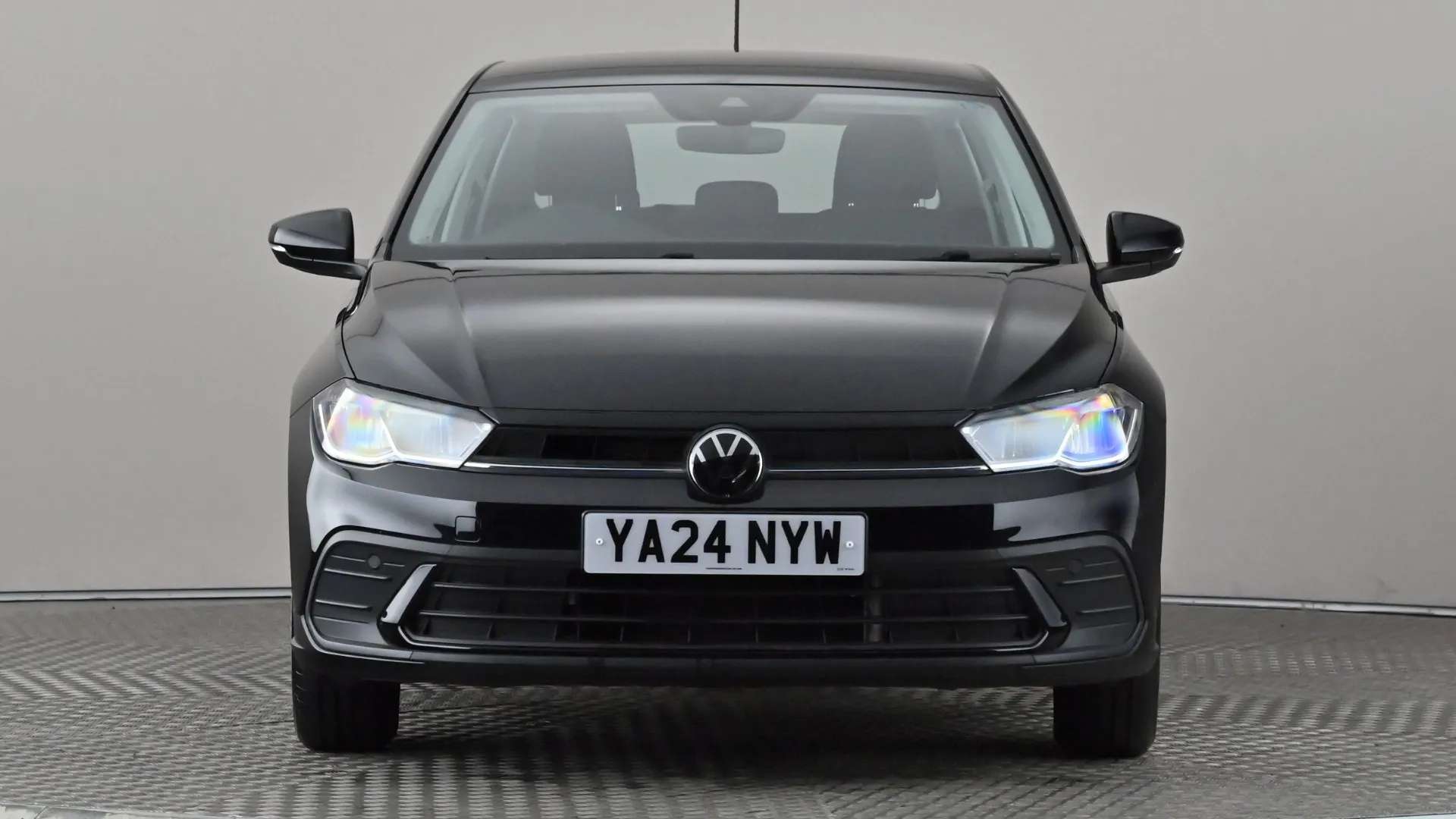 A 2024 VOLKSWAGEN POLO 1.0 TSI Life A 2024 VOLKSWAGEN POLO 1.0 TSI Life