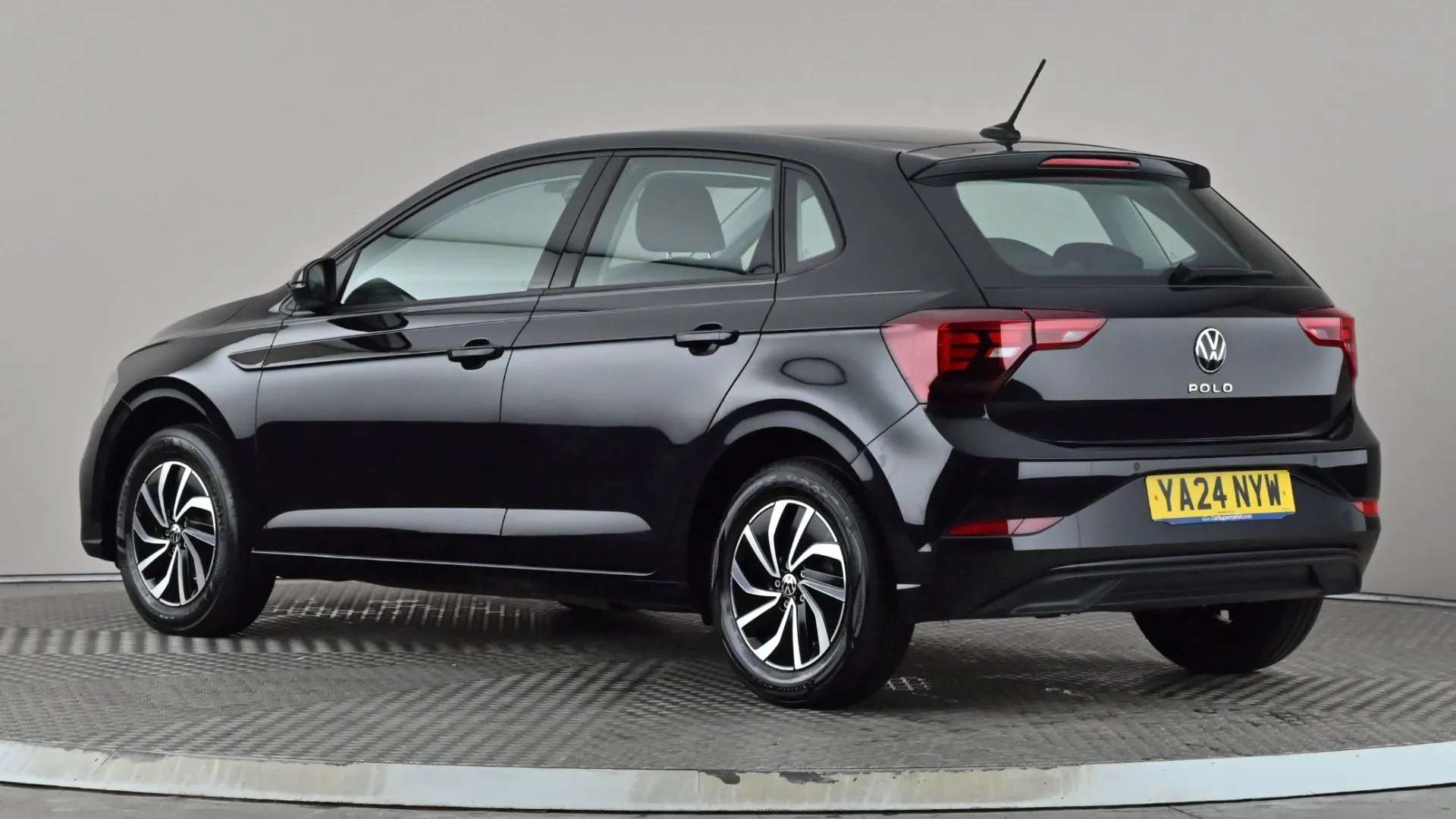 A 2024 VOLKSWAGEN POLO 1.0 TSI Life A 2024 VOLKSWAGEN POLO 1.0 TSI Life