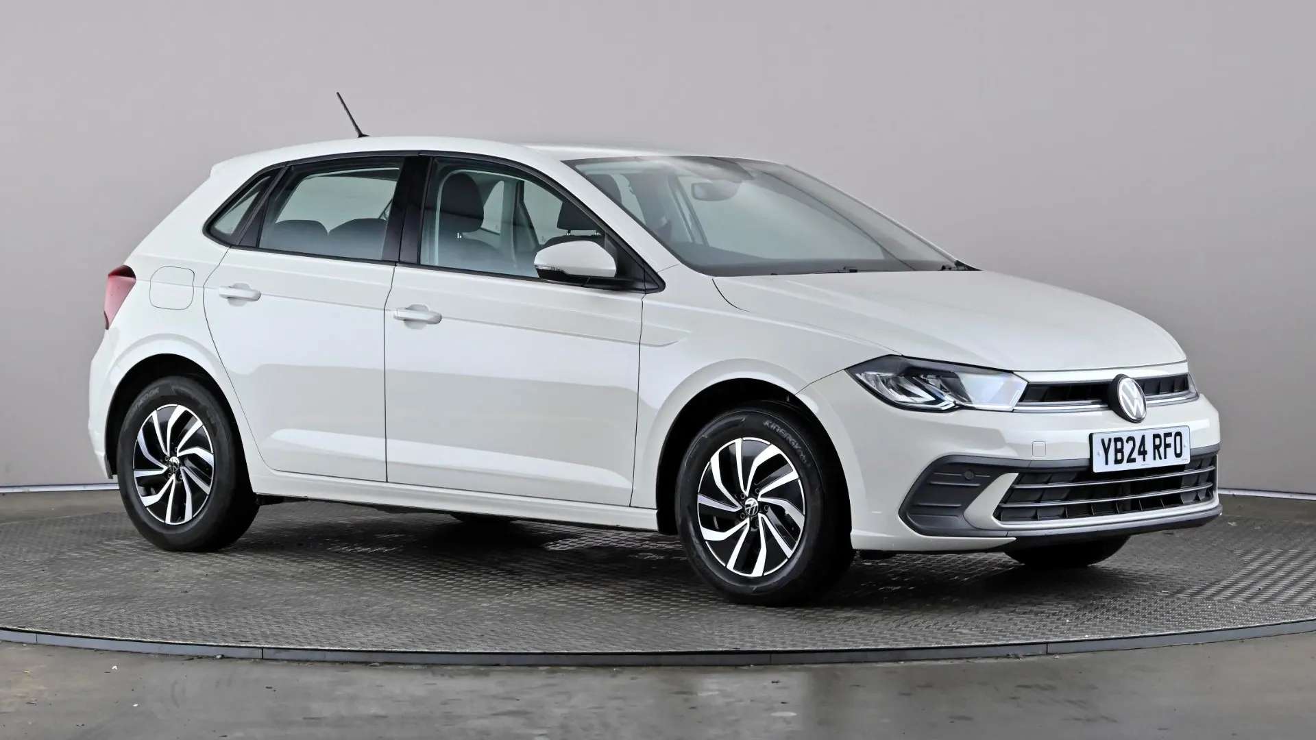 A 2024 VOLKSWAGEN POLO 1.0 TSI Life A 2024 VOLKSWAGEN POLO 1.0 TSI Life