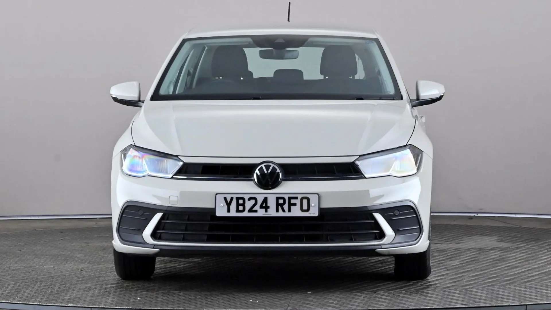 A 2024 VOLKSWAGEN POLO 1.0 TSI Life A 2024 VOLKSWAGEN POLO 1.0 TSI Life