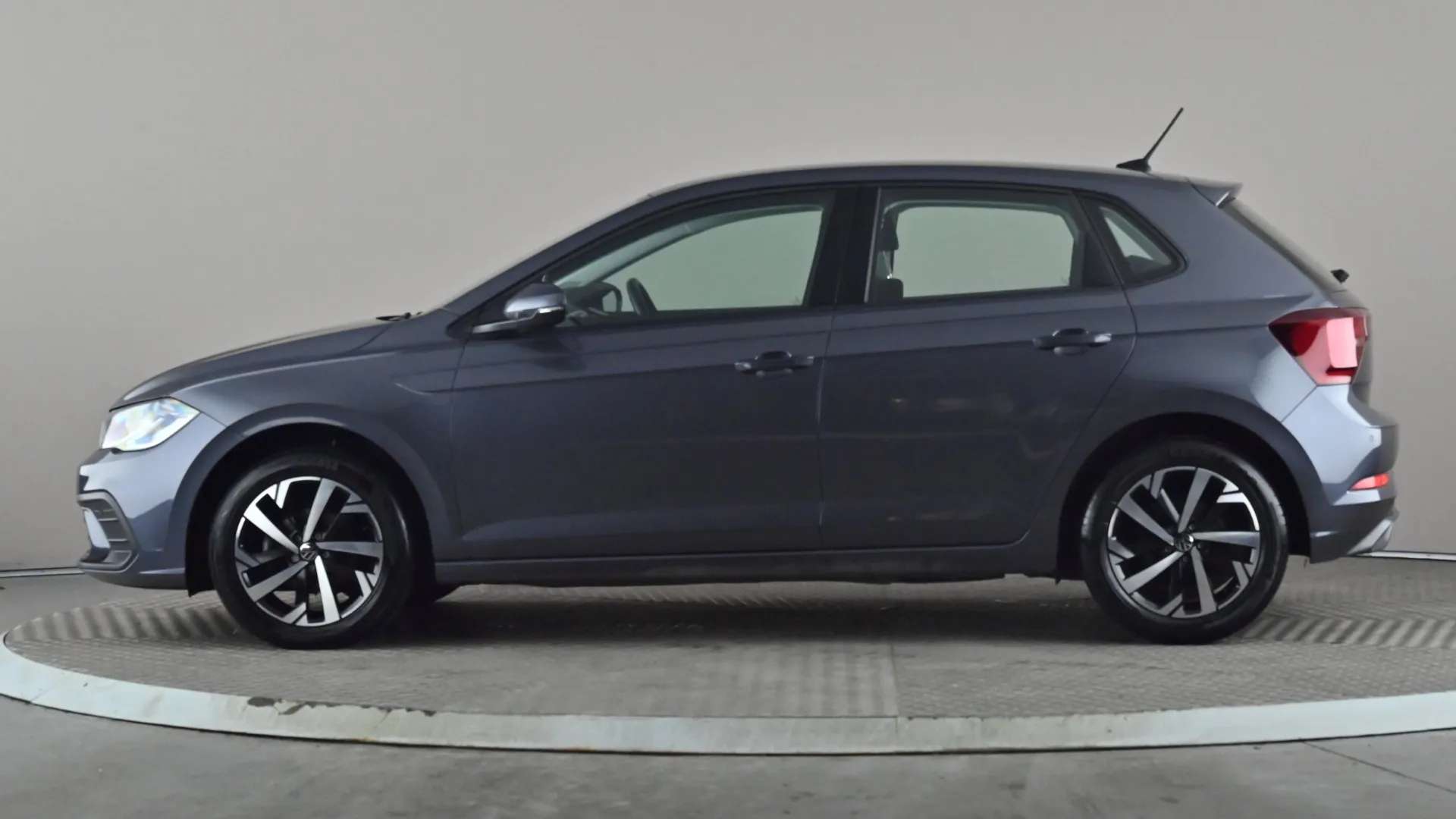 A 2023 VOLKSWAGEN POLO 1.0 TSI Life A 2023 VOLKSWAGEN POLO 1.0 TSI Life