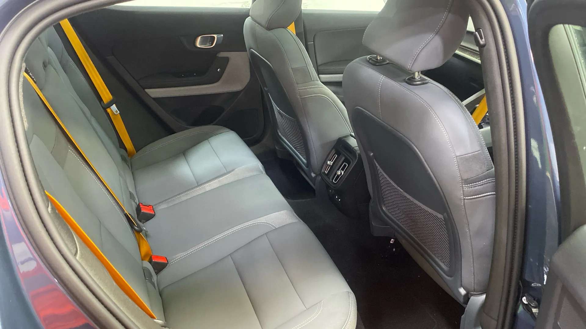 2022 POLESTAR 2 2022 POLESTAR 2