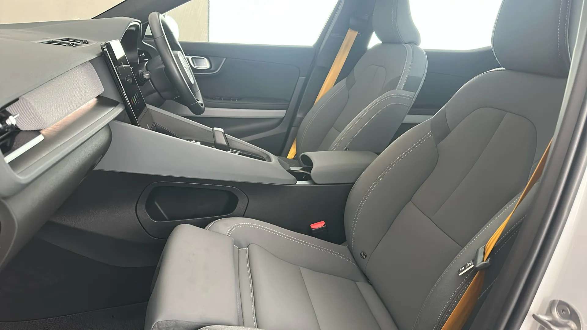 2023 POLESTAR 2 2023 POLESTAR 2