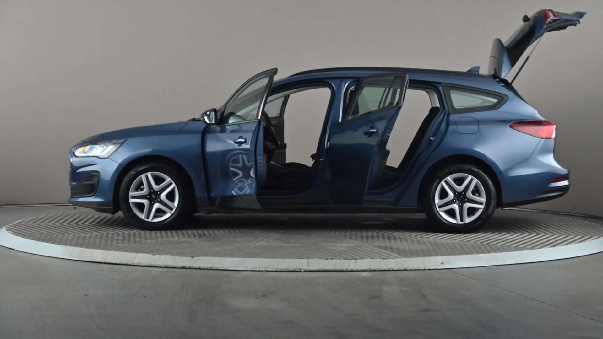 2022 FORD FOCUS 2022 FORD FOCUS