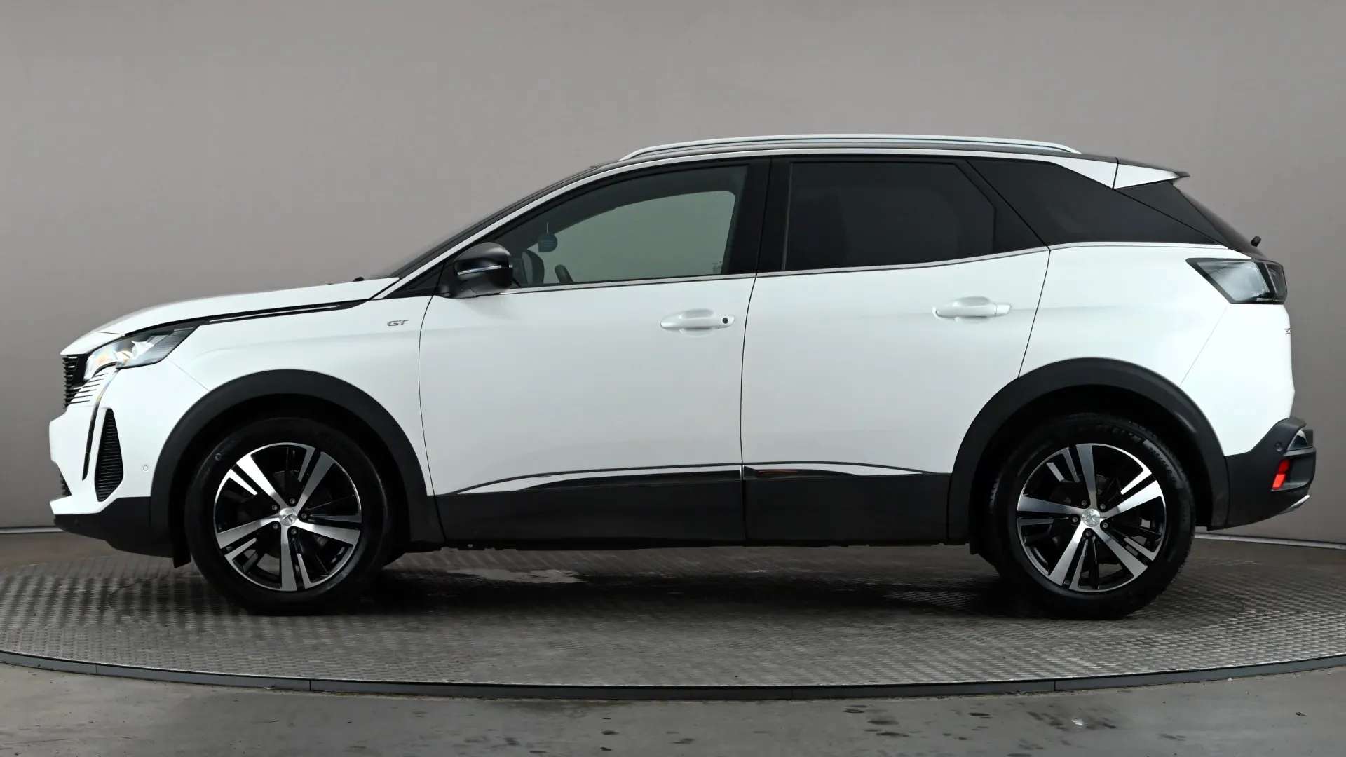 A 2023 PEUGEOT 3008 1.5 BlueHDi GT EAT8 A 2023 PEUGEOT 3008 1.5 BlueHDi GT EAT8