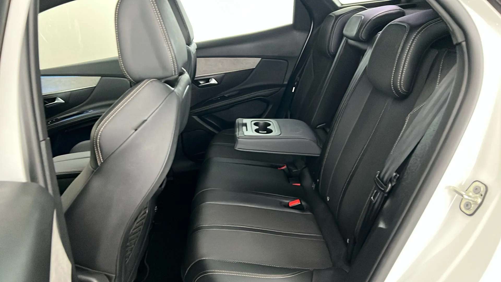2023 PEUGEOT 3008 2023 PEUGEOT 3008