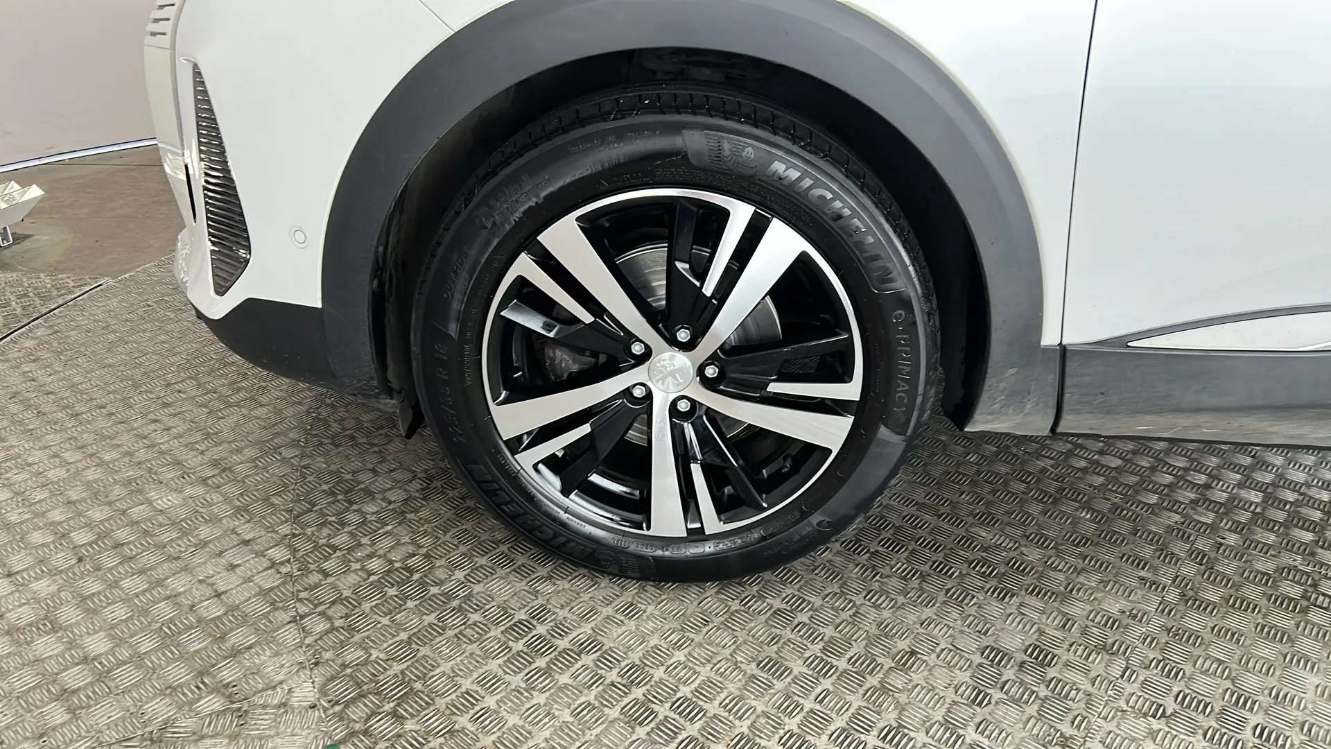 2023 PEUGEOT 3008 2023 PEUGEOT 3008