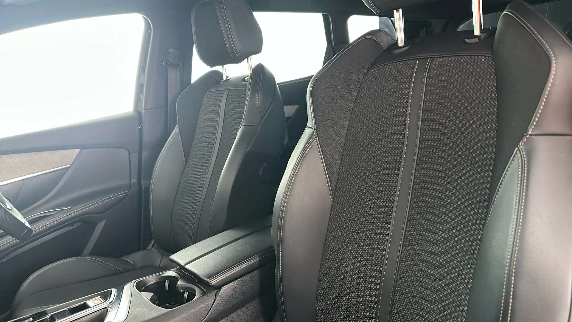 2023 PEUGEOT 5008 2023 PEUGEOT 5008