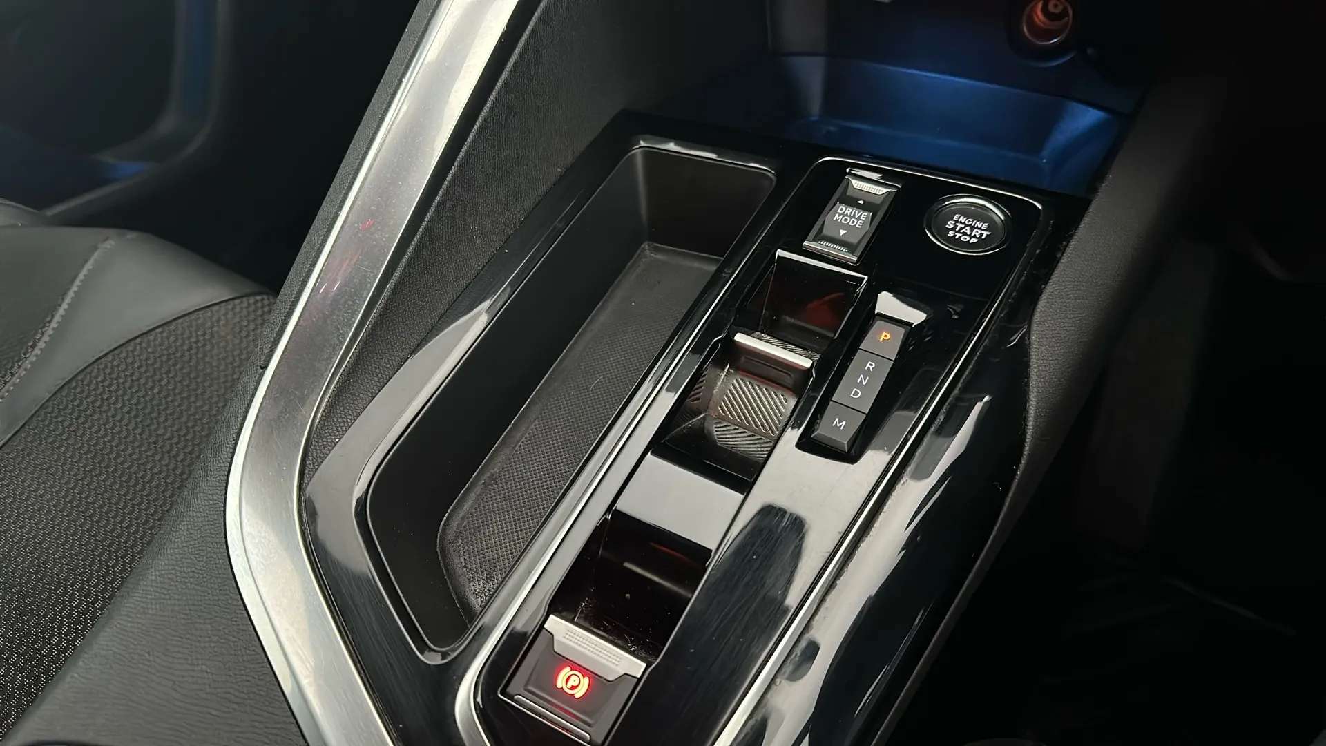 2023 PEUGEOT 5008 2023 PEUGEOT 5008