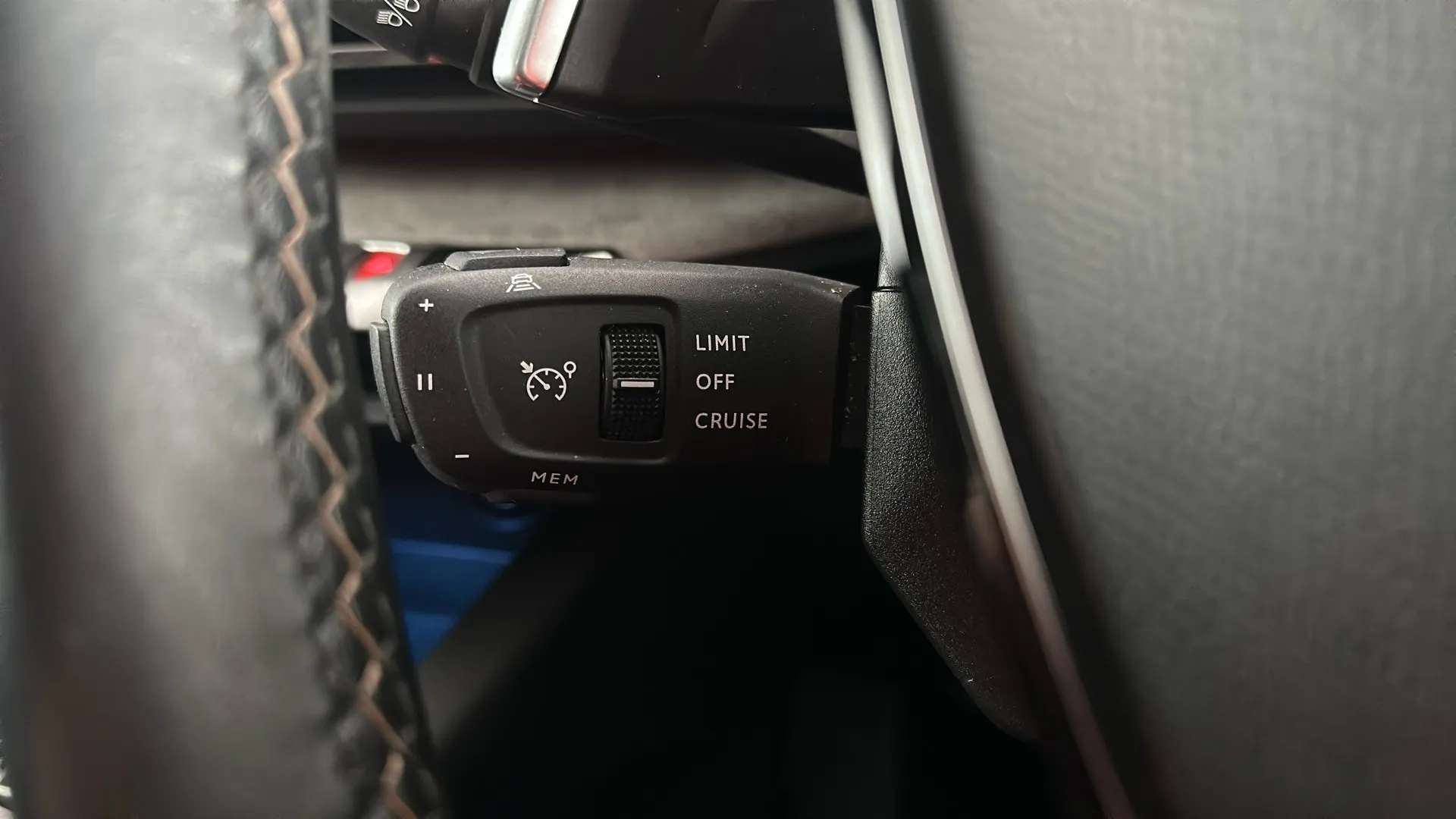 2023 PEUGEOT 5008 2023 PEUGEOT 5008